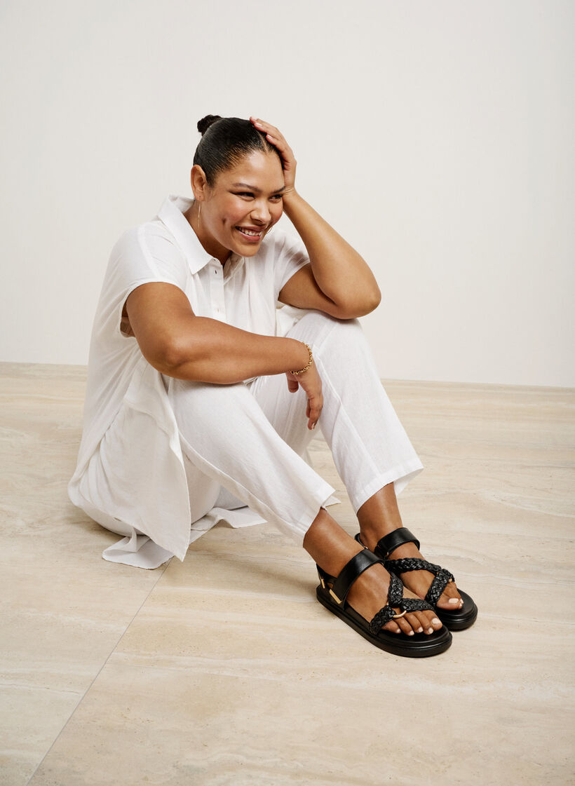 Wide fit - Lædersandal med fletremme, Sort, Image image number 1