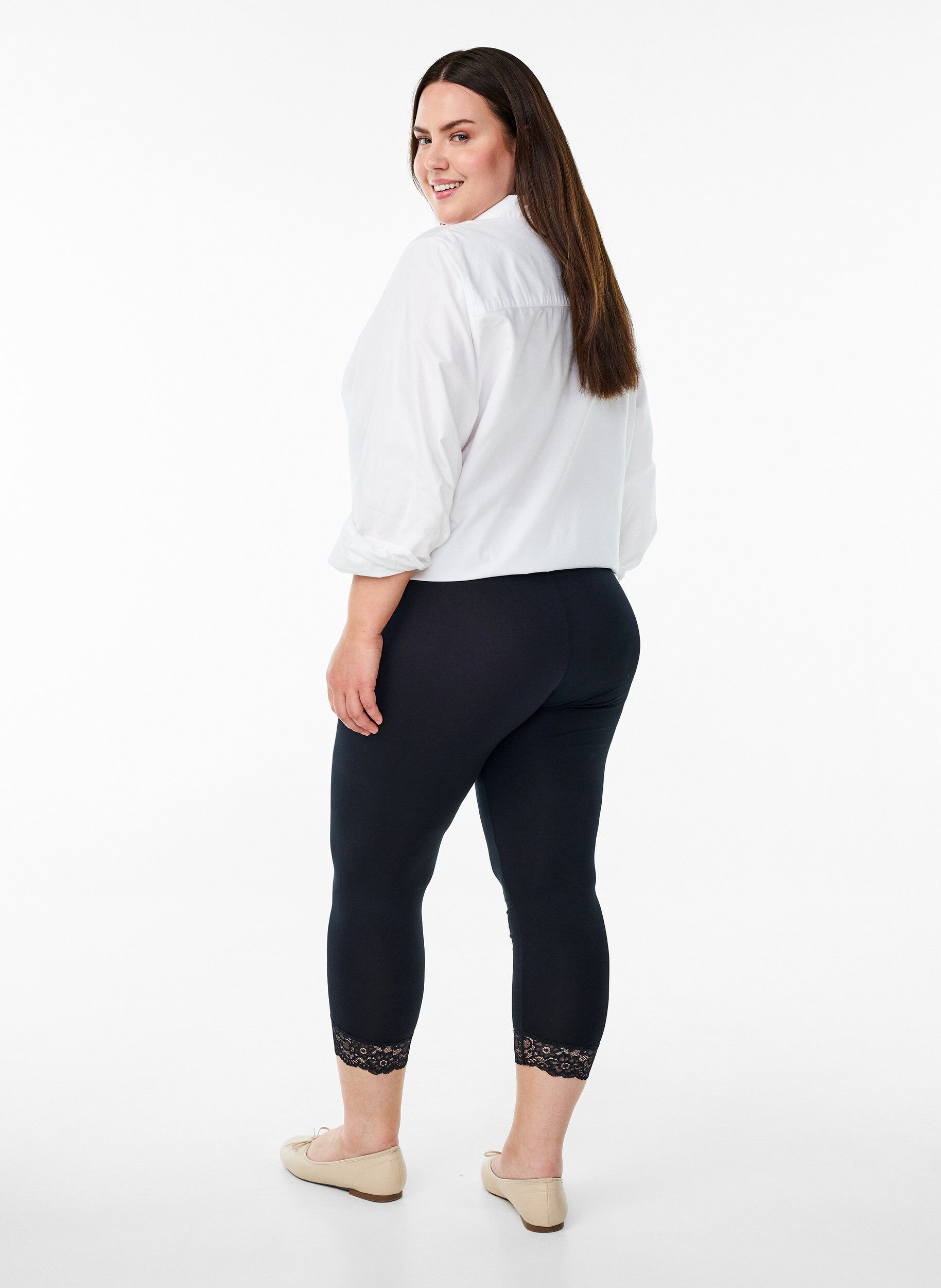 ZizziBasis 3/4 leggings med blondekant, Sort, Model image number 2
