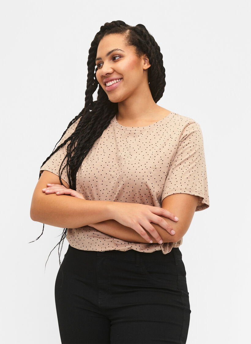 T-shirt i økologisk bomuld med prikker, Beige, Model image number 0