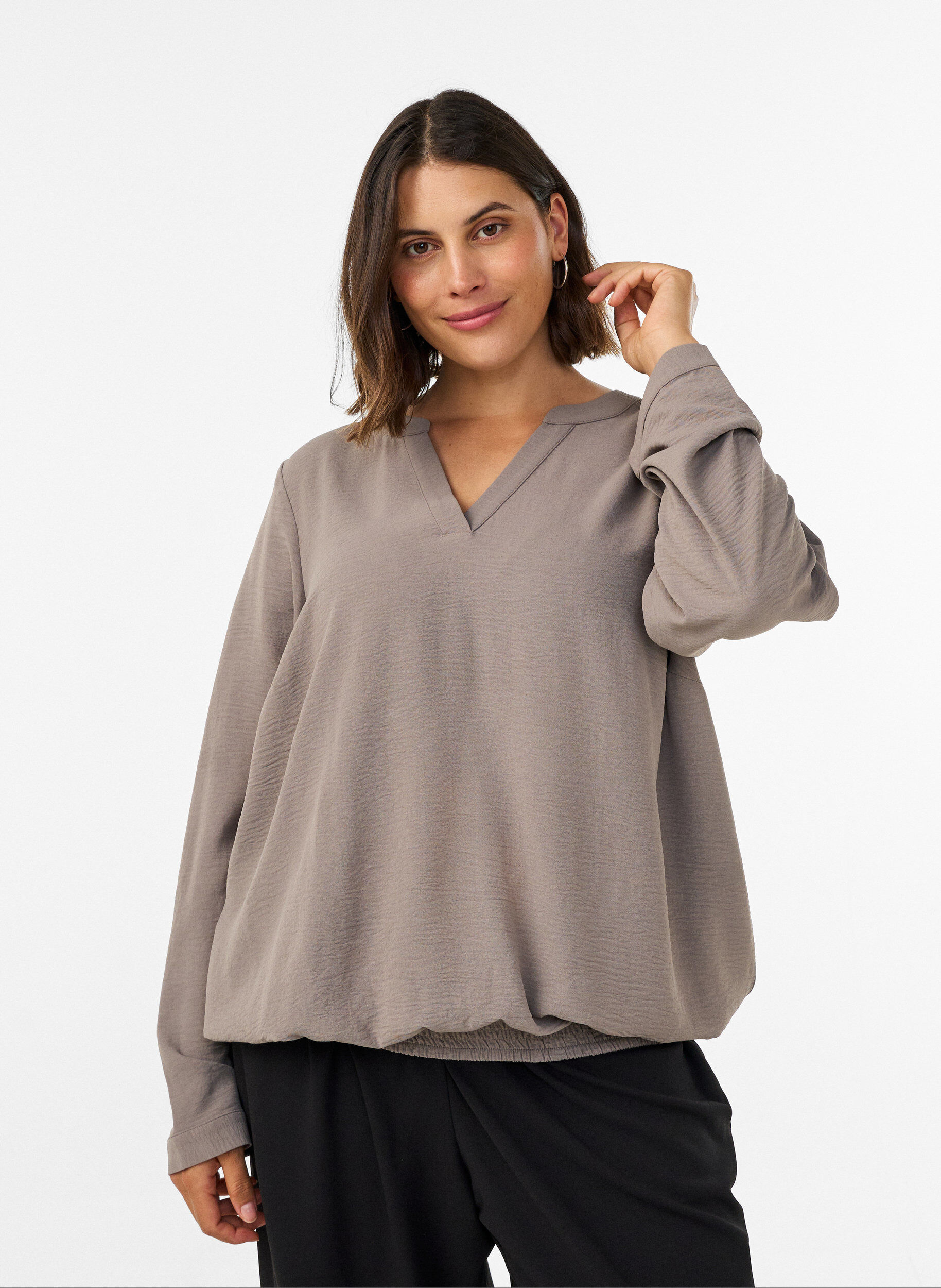 ZizziBluse med ballonform og V-udsk&aelig;ring, Beige, Model image number 0