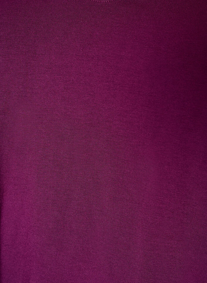 Basis T-shirt i viskose med V-hals, Lilla, Packshot image number 2