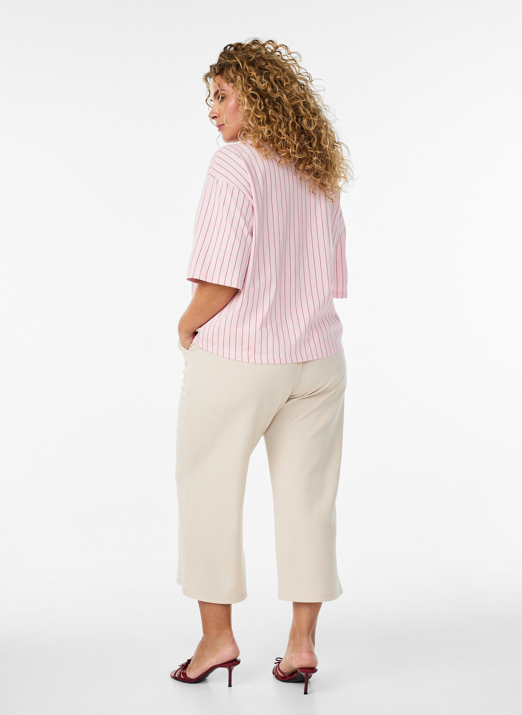 ZizziL&oslash;se bukser med 7/8 l&aelig;ngde, Beige, Model image number 1