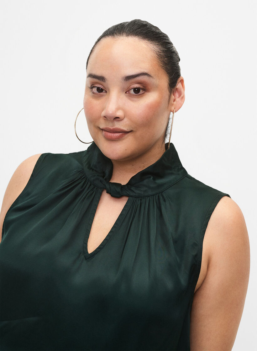 Ærmeløs top i viskose med knudedetalje, Scarab, Model image number 2