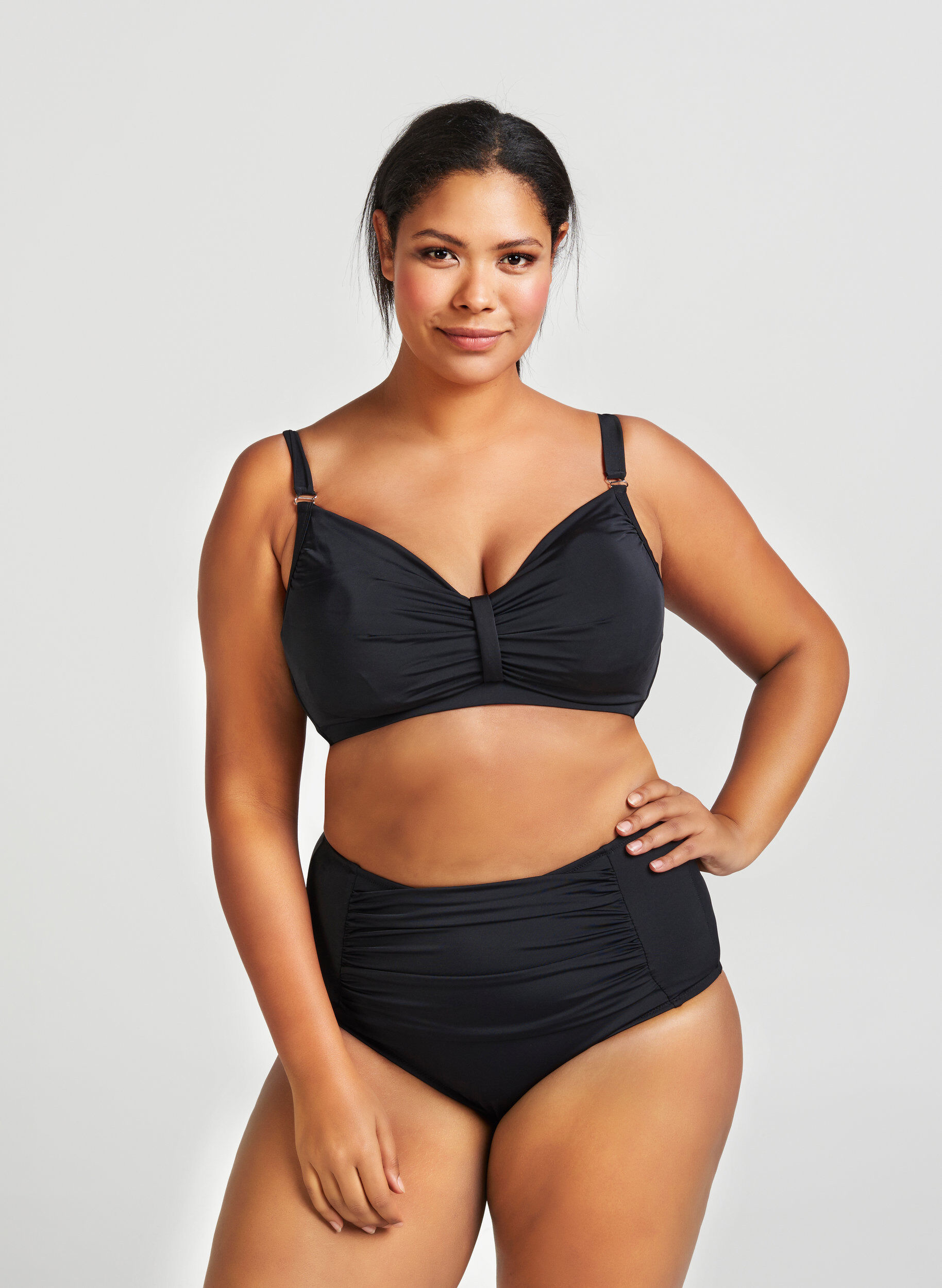 Zizzi Bikini overdel med draperinger, Sort, Model image number 3