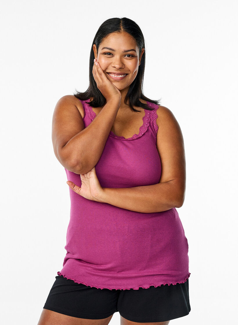 Top med blondekant, R&oslash;d, Model image number 0