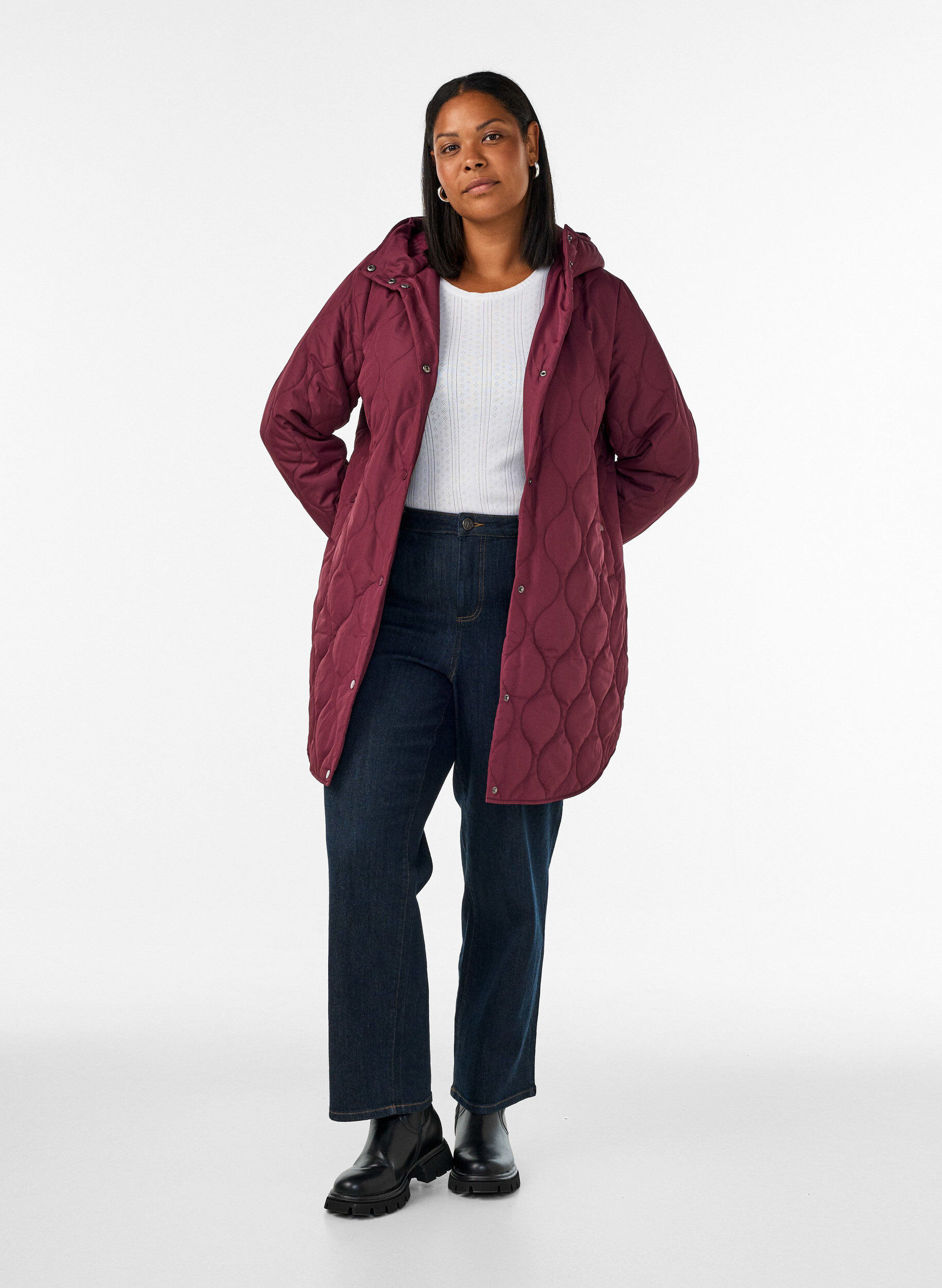 ZizziMellemlang quiltet jakke med h&aelig;tte, R&oslash;d, Model image number 1