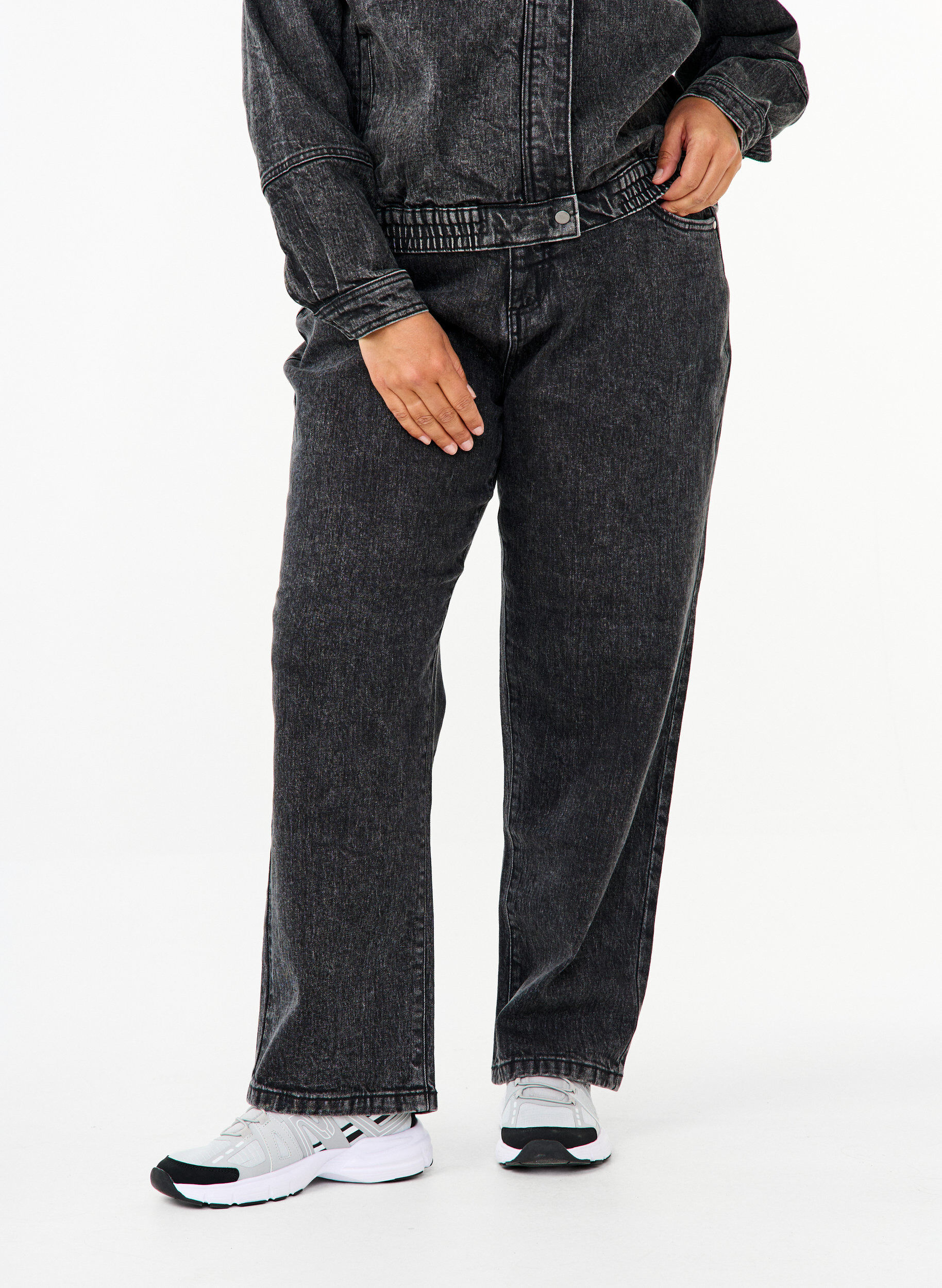 Zizzi L&oslash;s jeans med h&oslash;j talje, Gr&aring;, Model image number 2