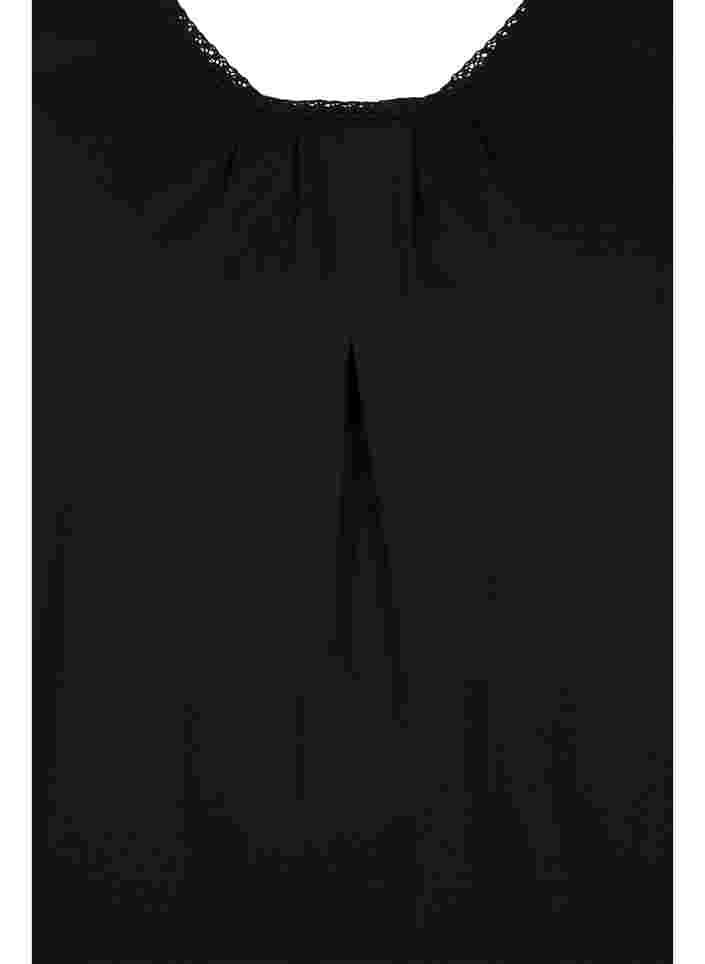 Bomuldstop med rund hals og blondekant, Black, Packshot image number 2