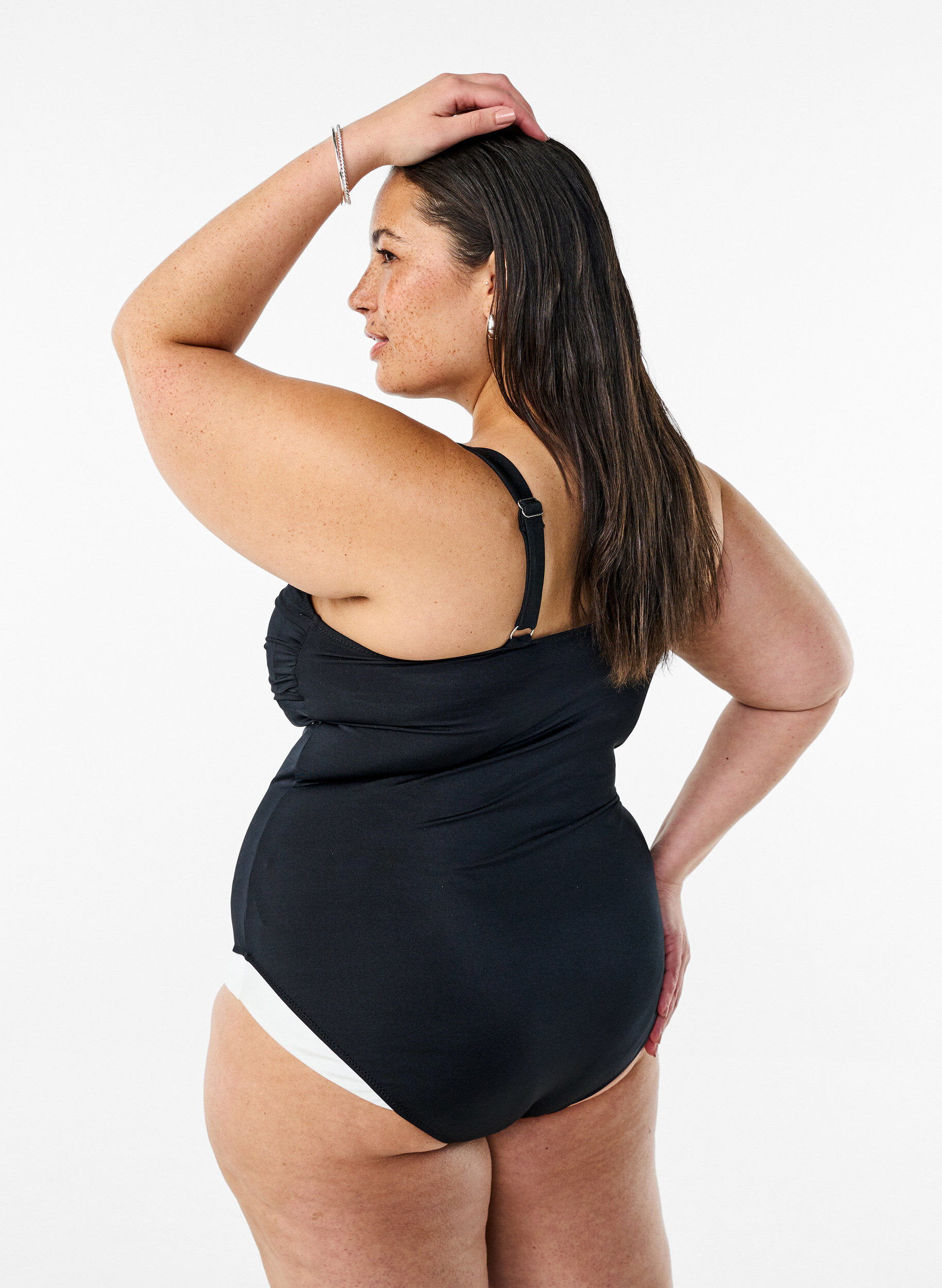 Zizzi Badedragt med vattering og kontrastdetaljer, Sort, Model image number 1