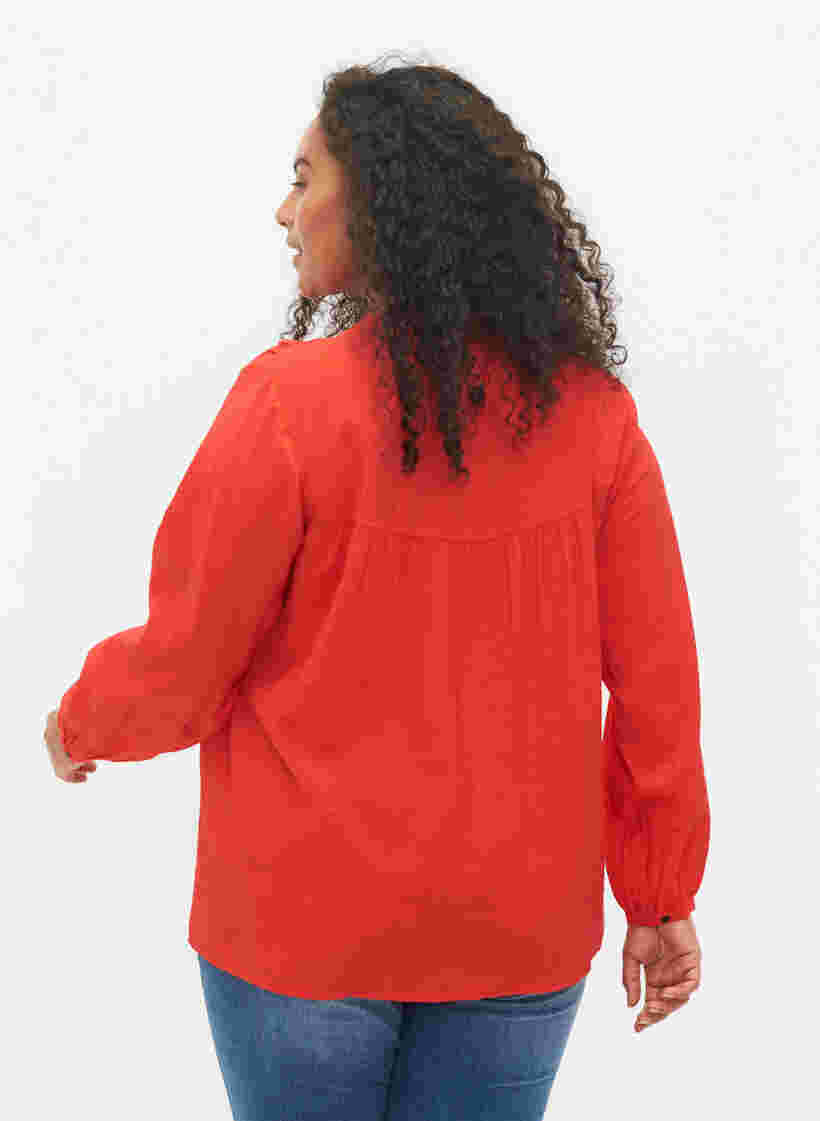 Langærmet bluse i viskosemix, Fiery Red, Model image number 1