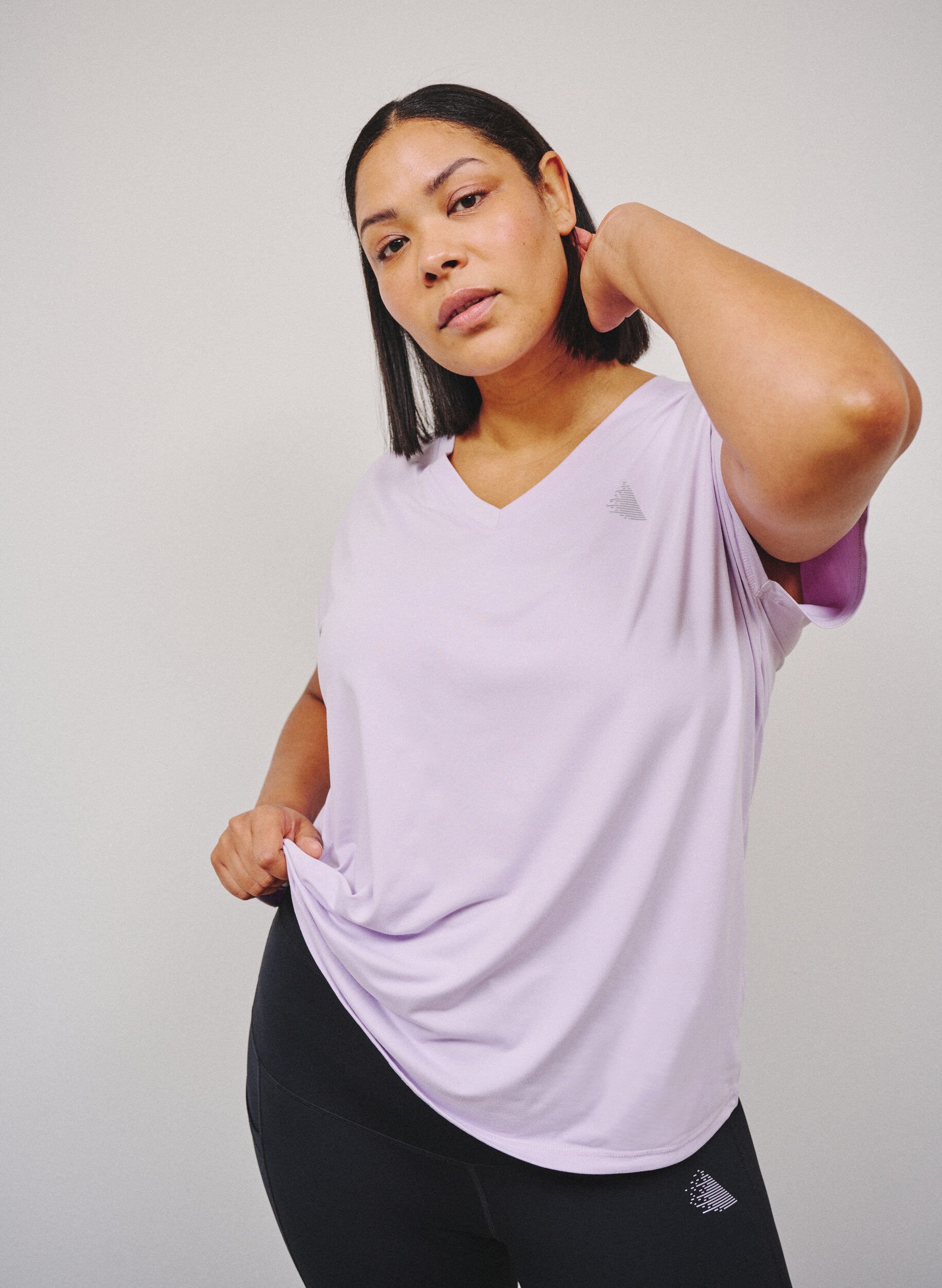 Zizzi L&oslash;s tr&aelig;nings t-shirt med v-hals, Lilla, Image image number 0
