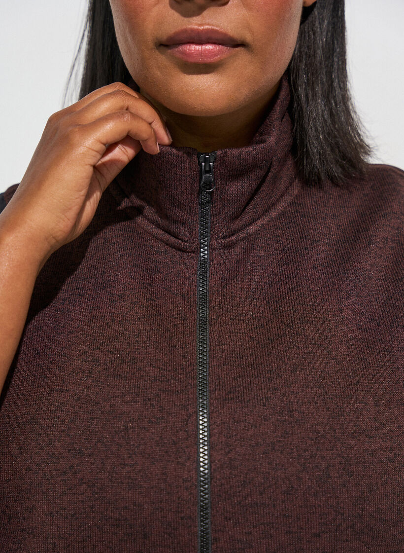 Vest med h&oslash;j hals og lynl&aring;s, Brun, Model image number 3