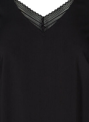 Viskose bluse med v-hals og blonder, Black, Packshot image number 2