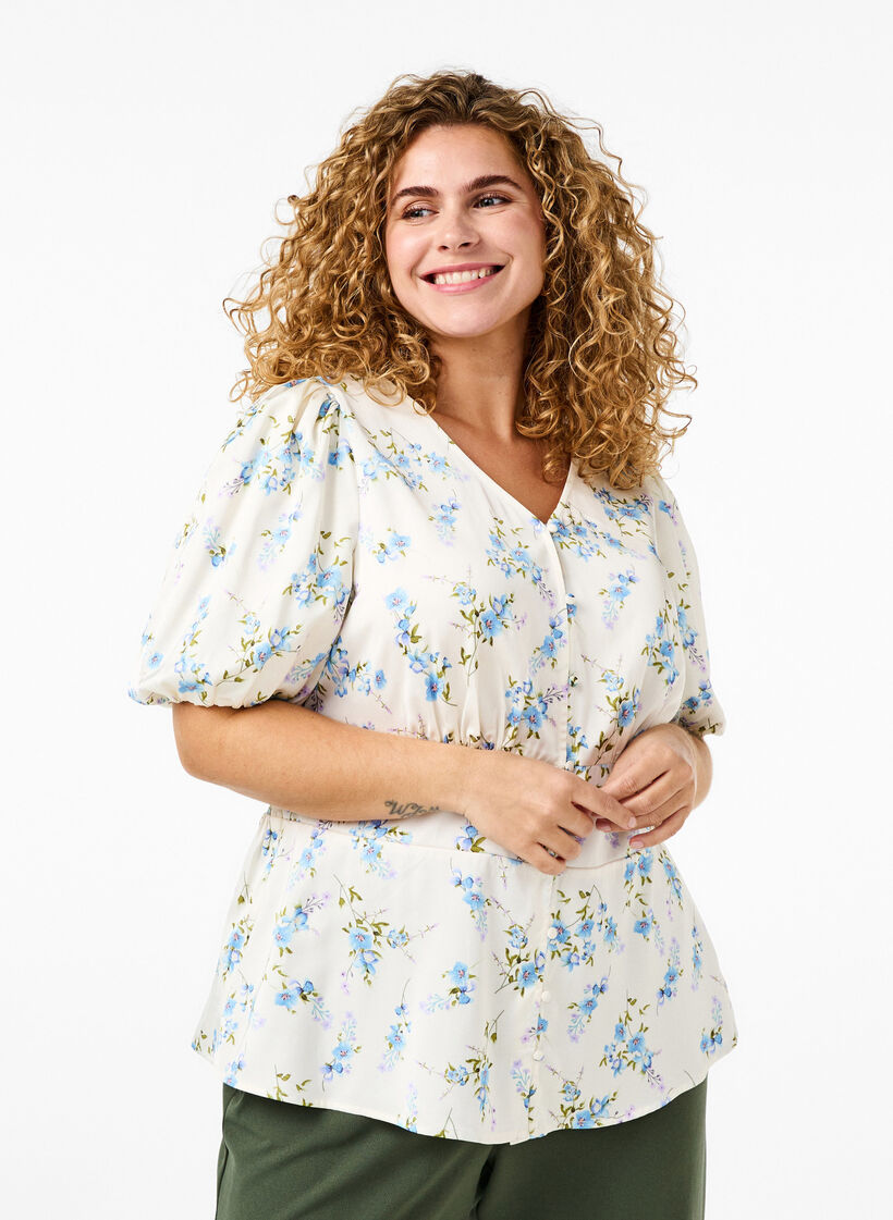 Blomstret satinbluse med pufærmer, Off White Blue Fl., Model image number 0