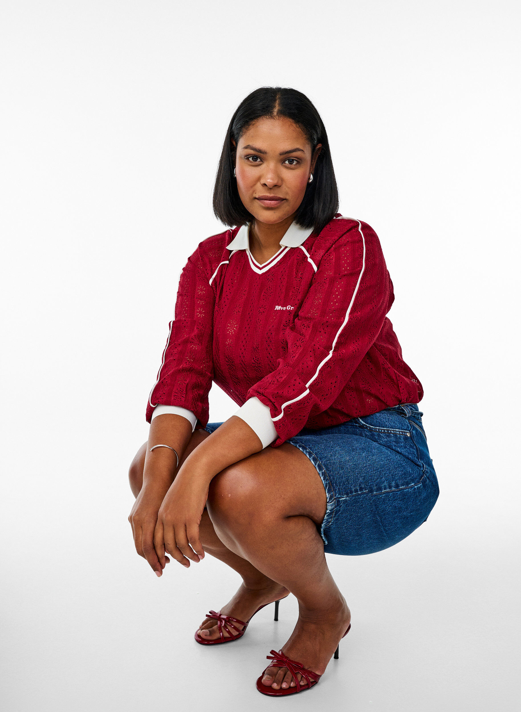 Zizzi Bluse i strukturm&oslash;nstret jersey med kontrastdetaljer, R&oslash;d, Model image number 3