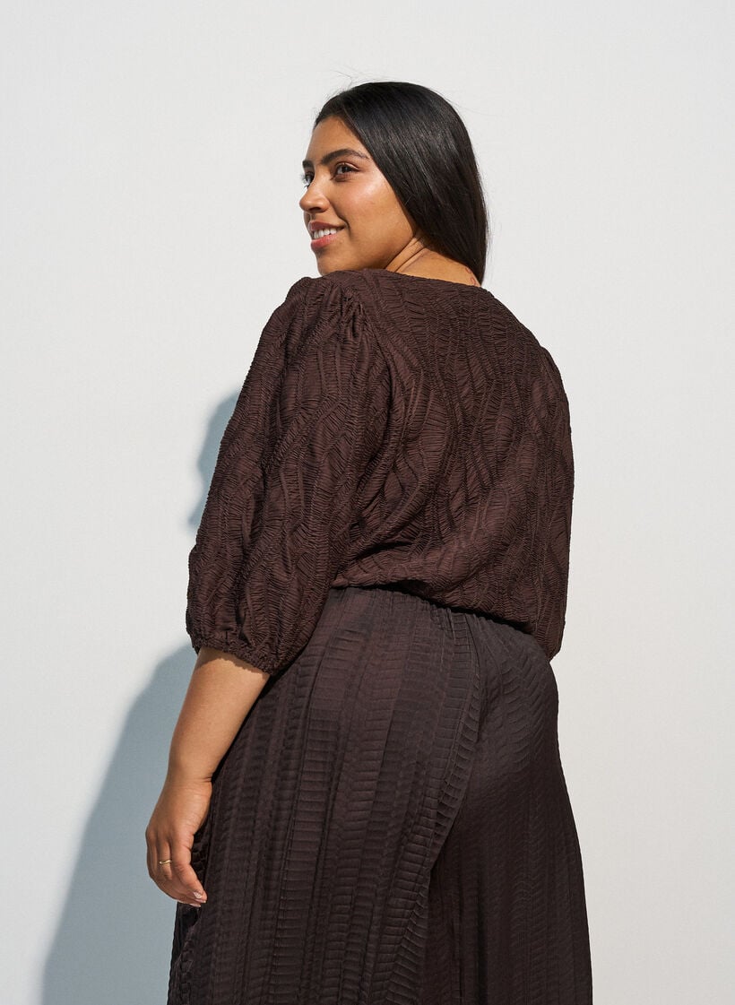 Bluse med tekstur og 3/4 &aelig;rmer, Brun, Model image number 2