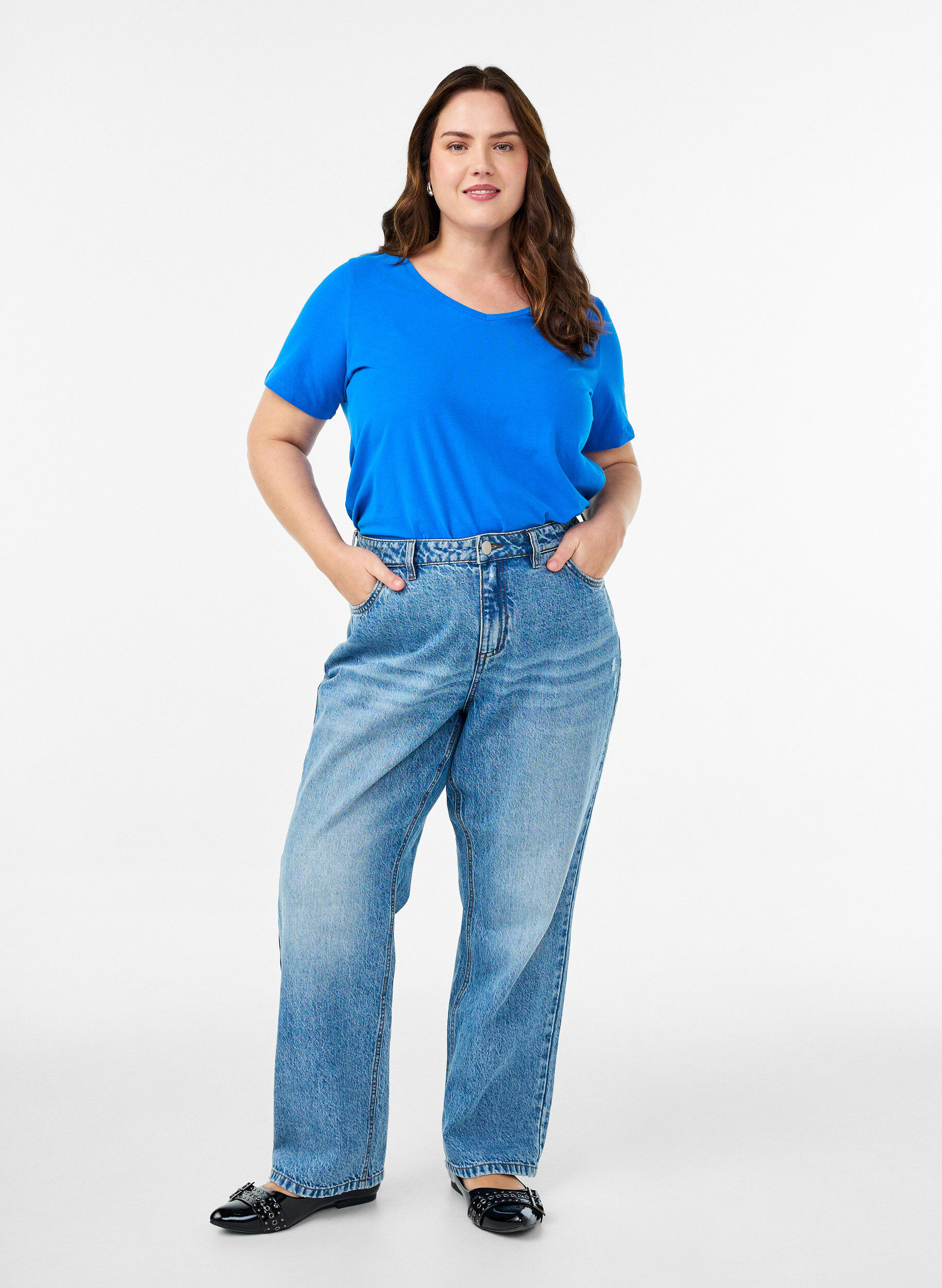 Zizzi Ensfarvet basis t-shirt i bomuld, Bl&aring;, Model image number 1