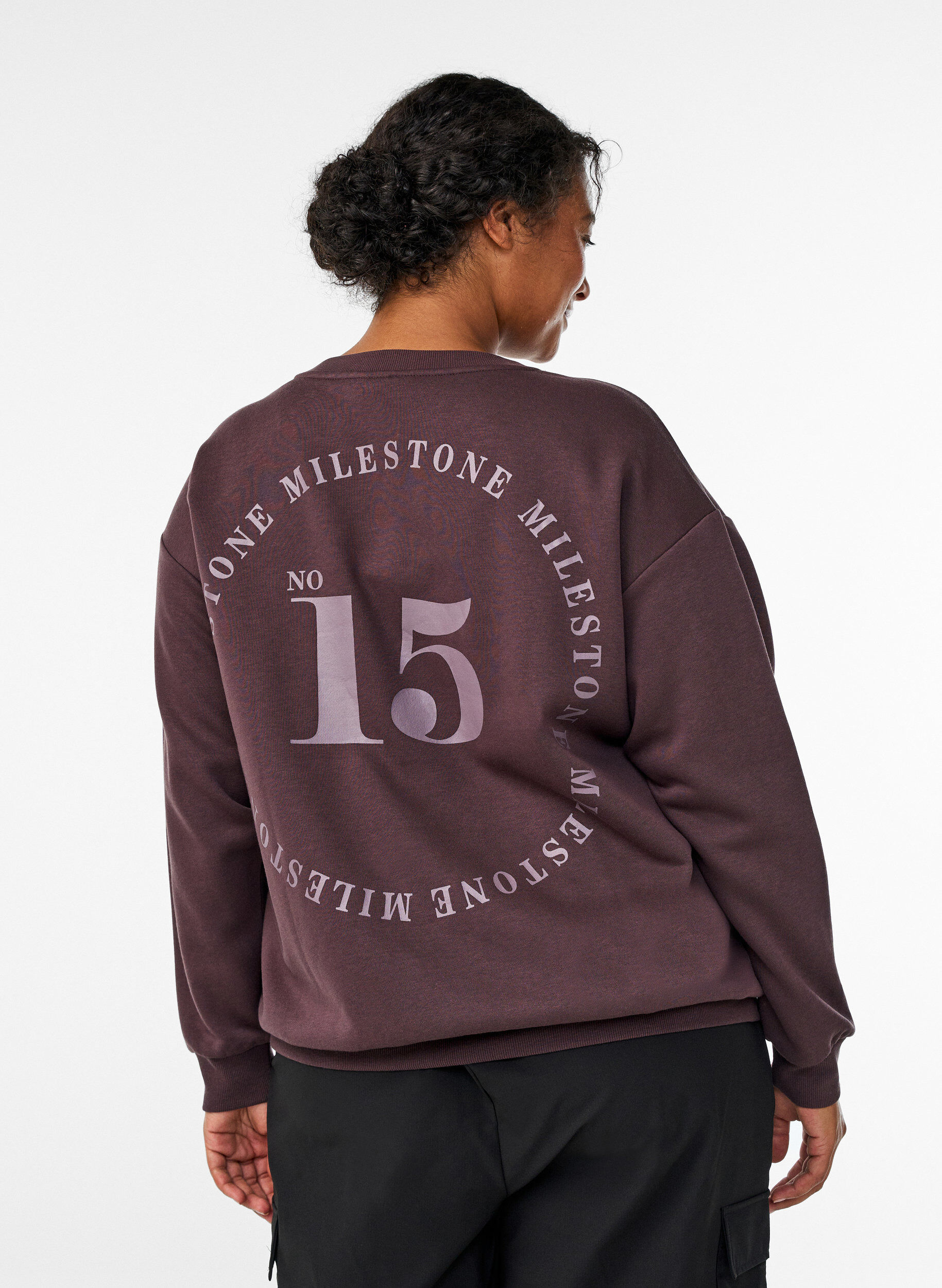 Sweatshirt med statement-detalje, Brun, Model