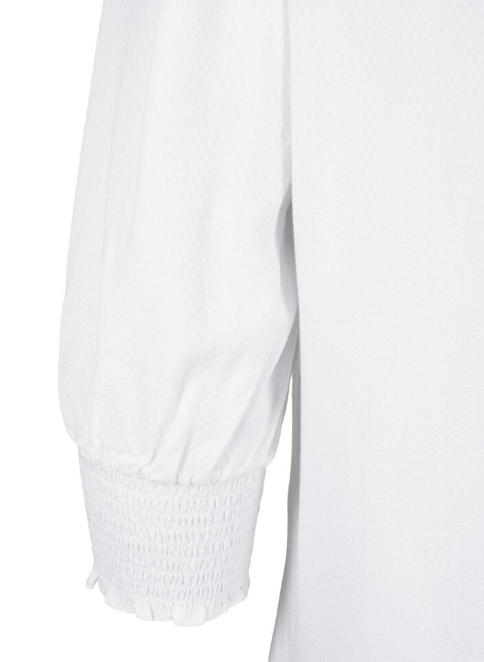 Viskosebluse med smock og flæsedetalje, Bright White, Packshot image number 3