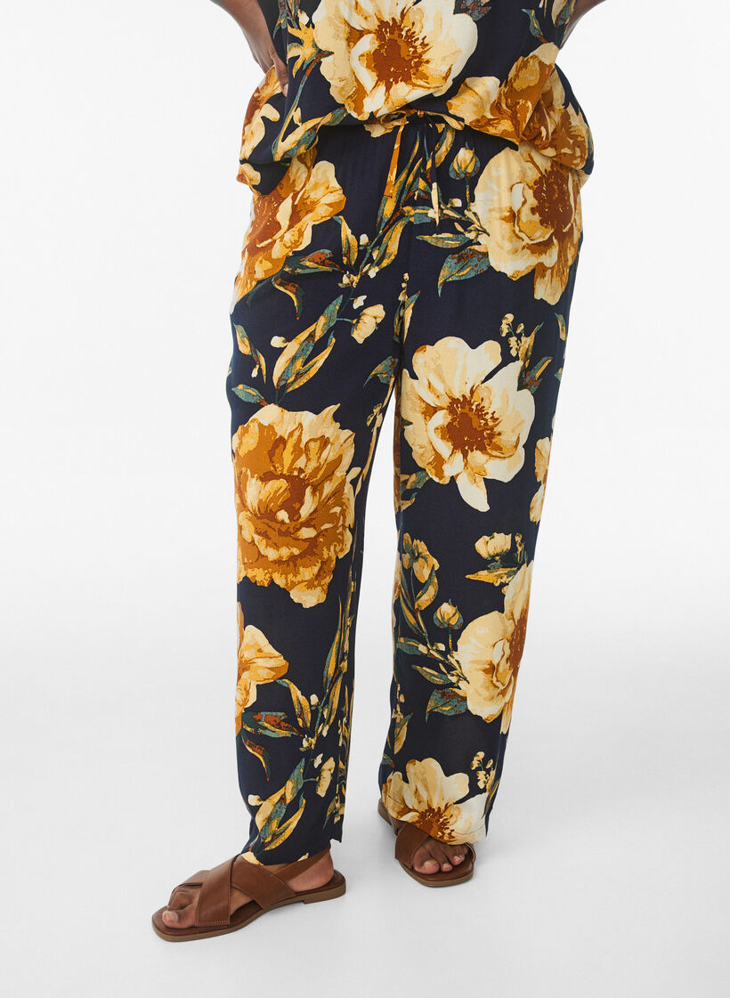 L&oslash;se viskosebukser med print, Bl&aring;, Model image number 2