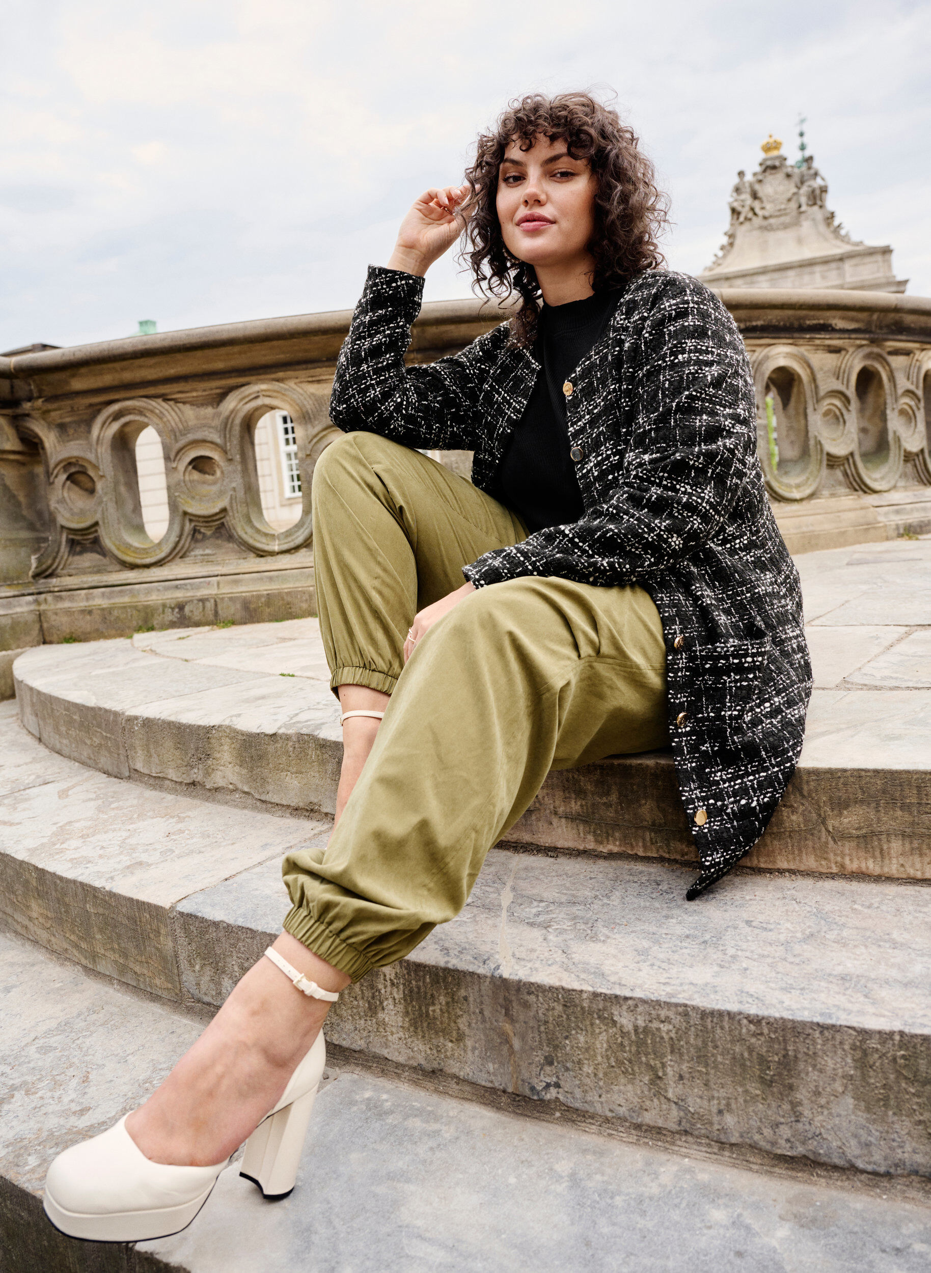 Zizzi L&oslash;se bukser med elastik, Martini Olive, Image image number 0