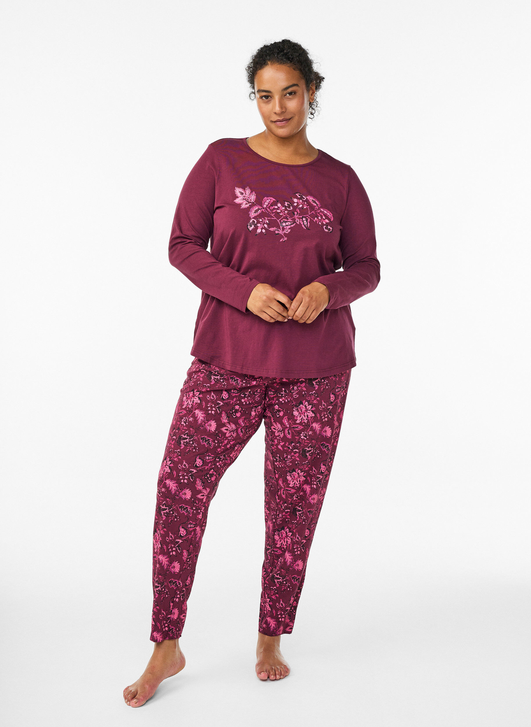 ZizziNatbluse i bomuld med frontmotiv, R&oslash;d, Model image number 1