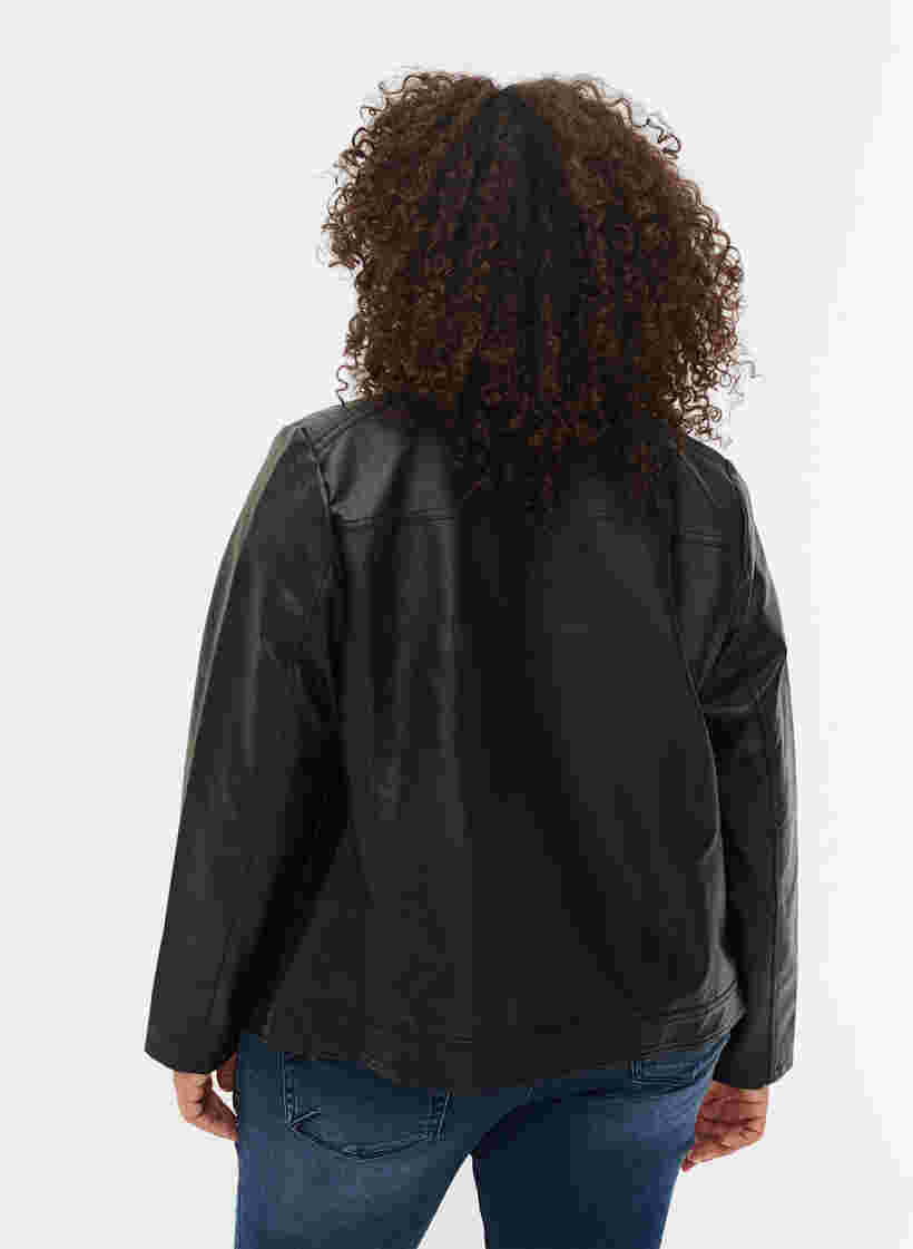 Imiteret skindjakke med lommer, Black, Model image number 1