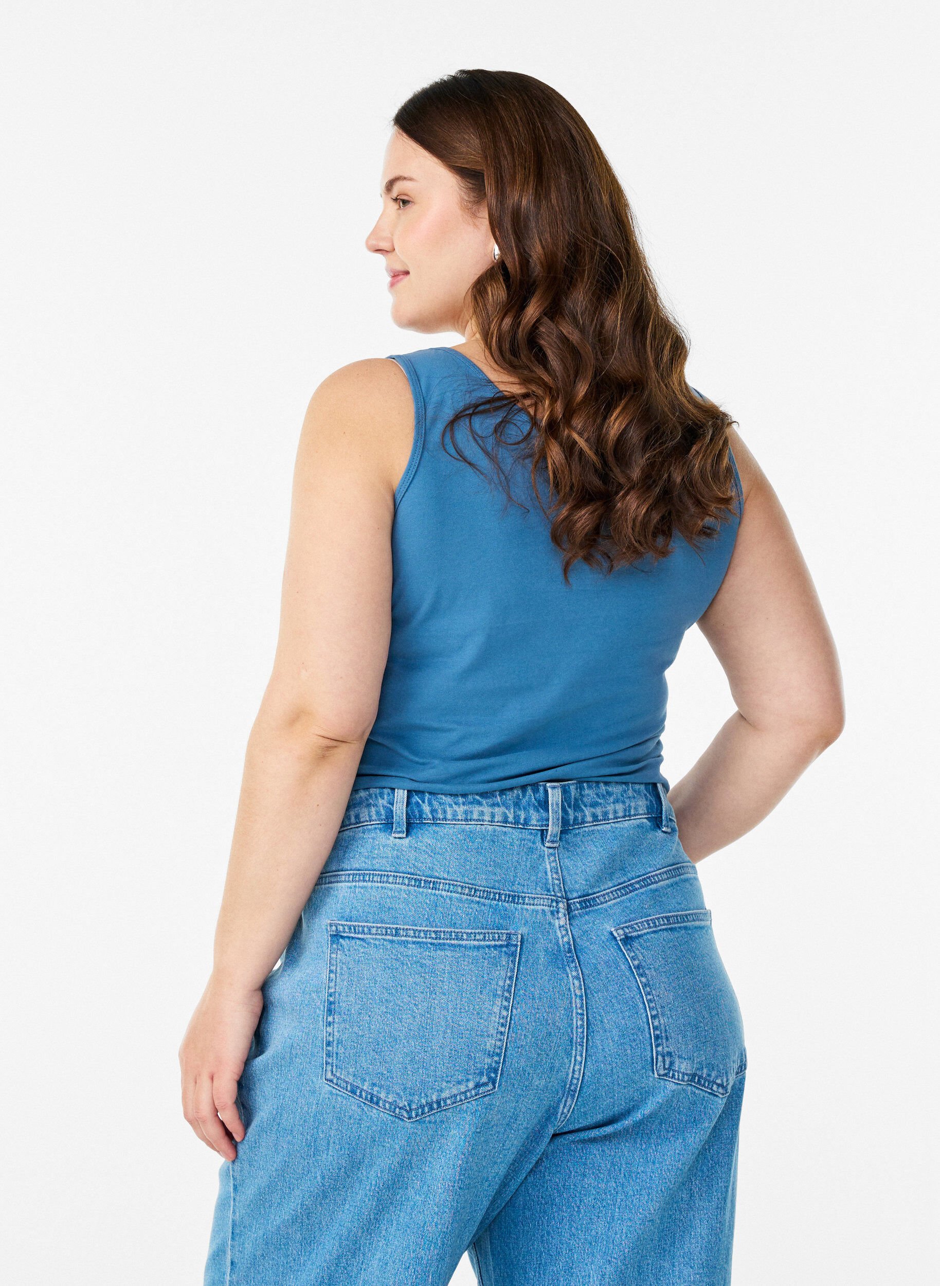 Zizzi Ensfarvet basis top i bomuld, Gr&aring;, Model image number 2