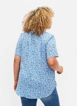 Bluse med korte ærmer og v-udskæring , Blue Small Flower, Model image number 1