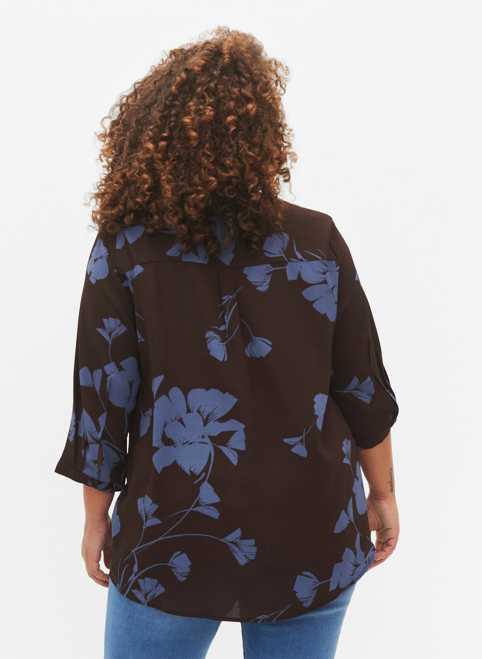 Zizzi Prikket bluse med 3/4 &aelig;rmer , Falcon Flower, Model image number 1