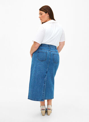 Midilang denim nederdel med slids bagpå, Denim Blue, Model image number 1