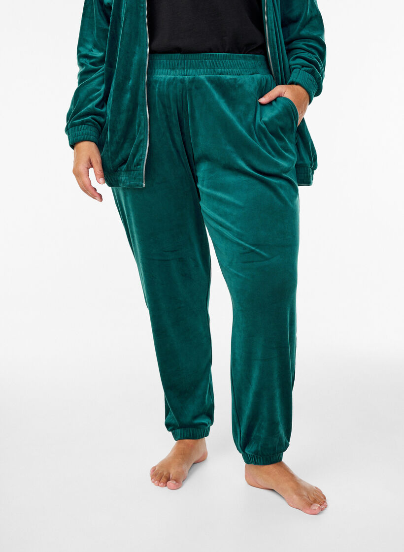 L&oslash;se bukser i velour, Gr&oslash;n, Model image number 2