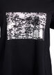 T-shirt med motiv, Sort, Packshot image number 2