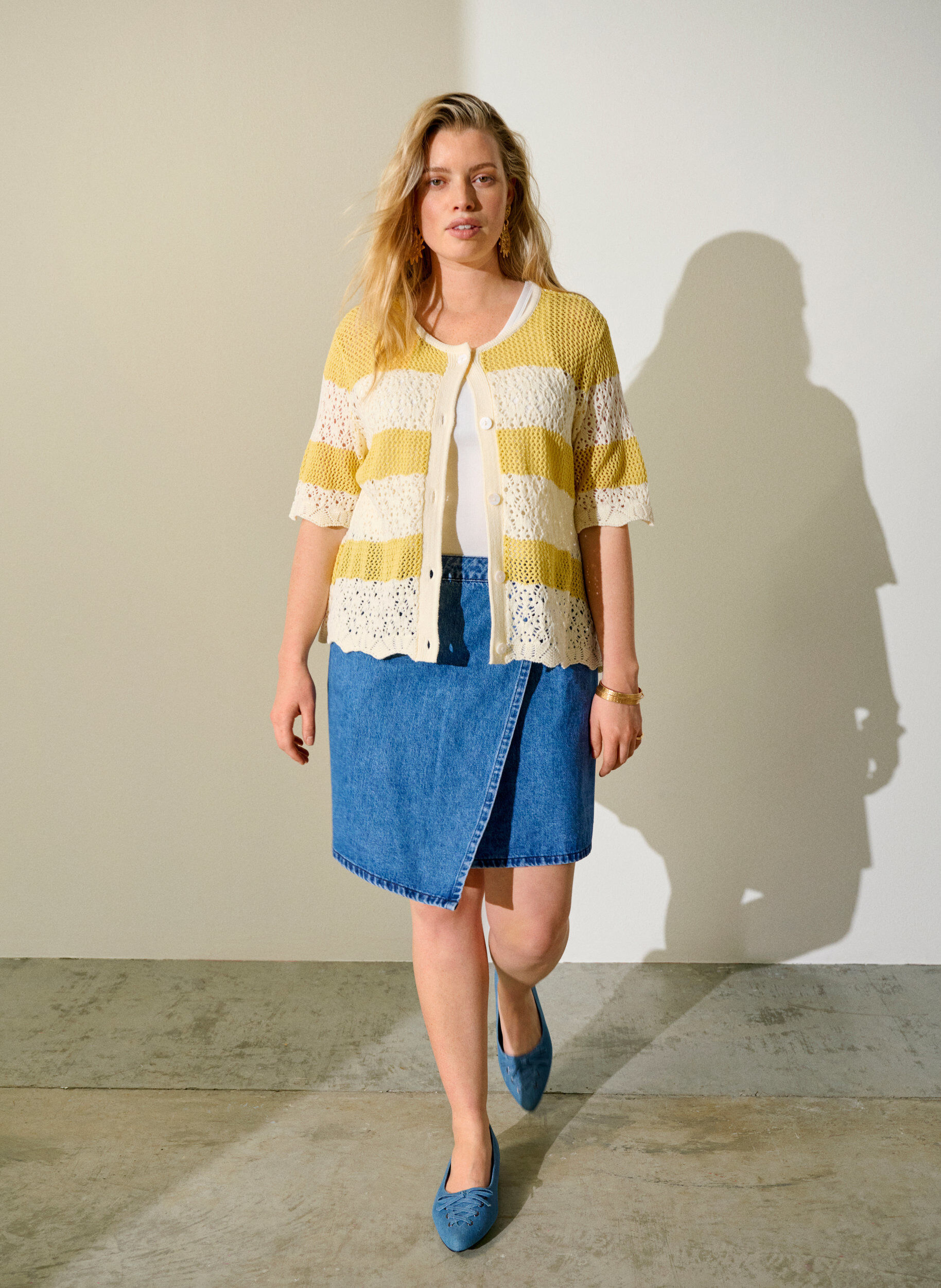 Zizzi Kort denimnederdel med A-snit, Bl&aring;, Image image number 0