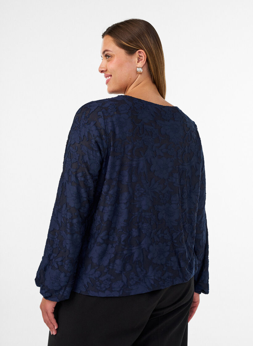 Transparent bluse med blomsterstruktur og lange &aelig;rmer, Bl&aring;, Model image number 2