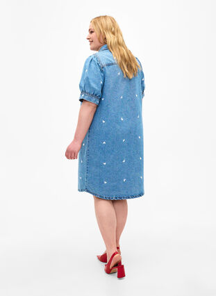 Denim kjole med broderede hjerter, Light blue denim, Model image number 1