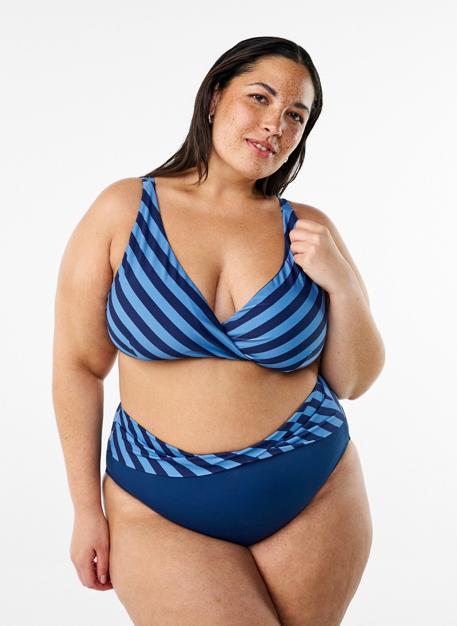 Bikini trusse med wrapdetalje, Bl&aring;, Model