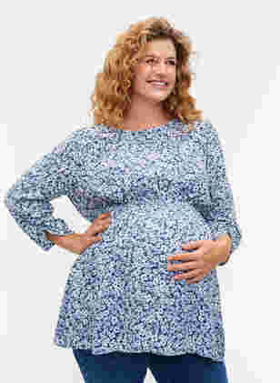 Graviditets bluse i viskose med blomsterprint, Blue Flower AOP, Model