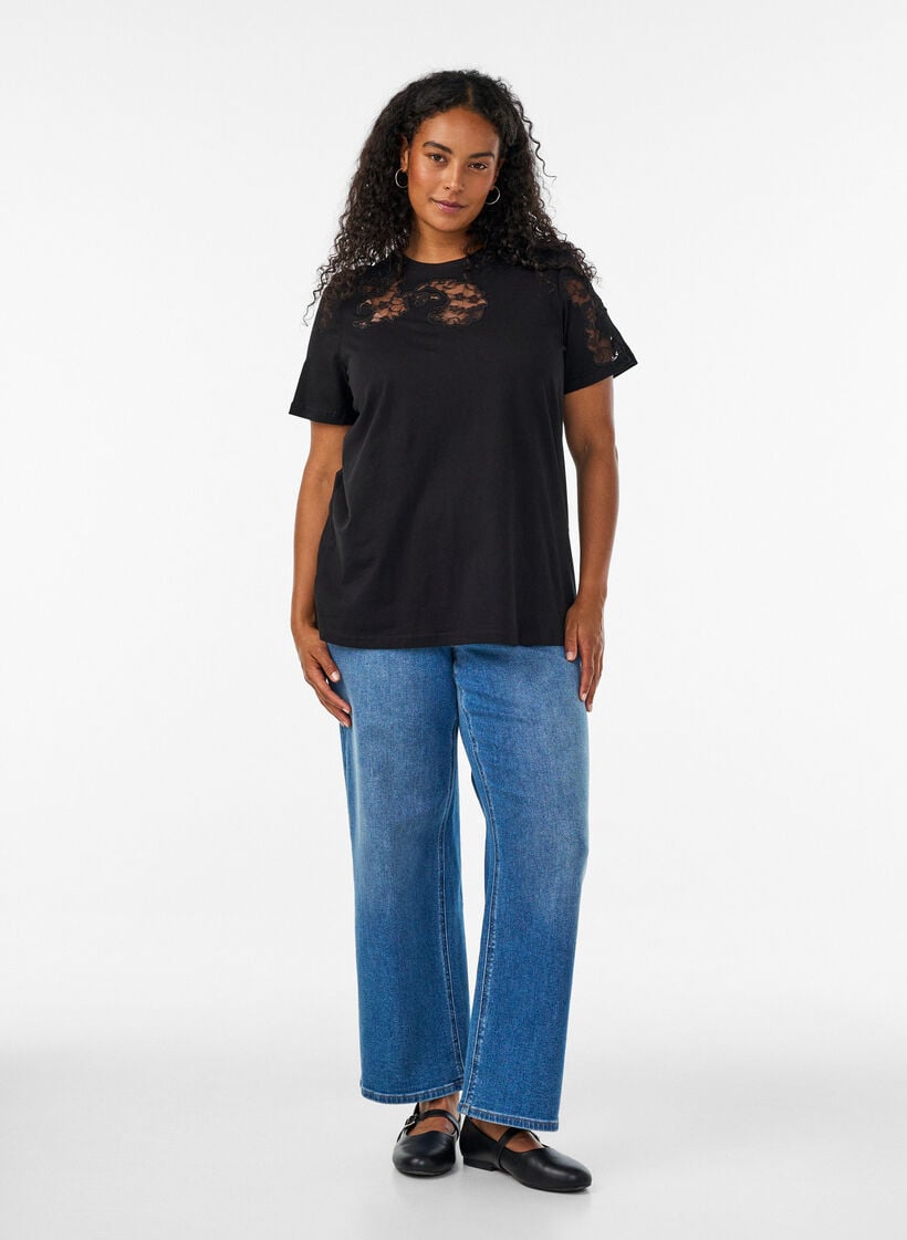 T-shirt i bomuld med blondeapplikationer, Sort, Model image number 1