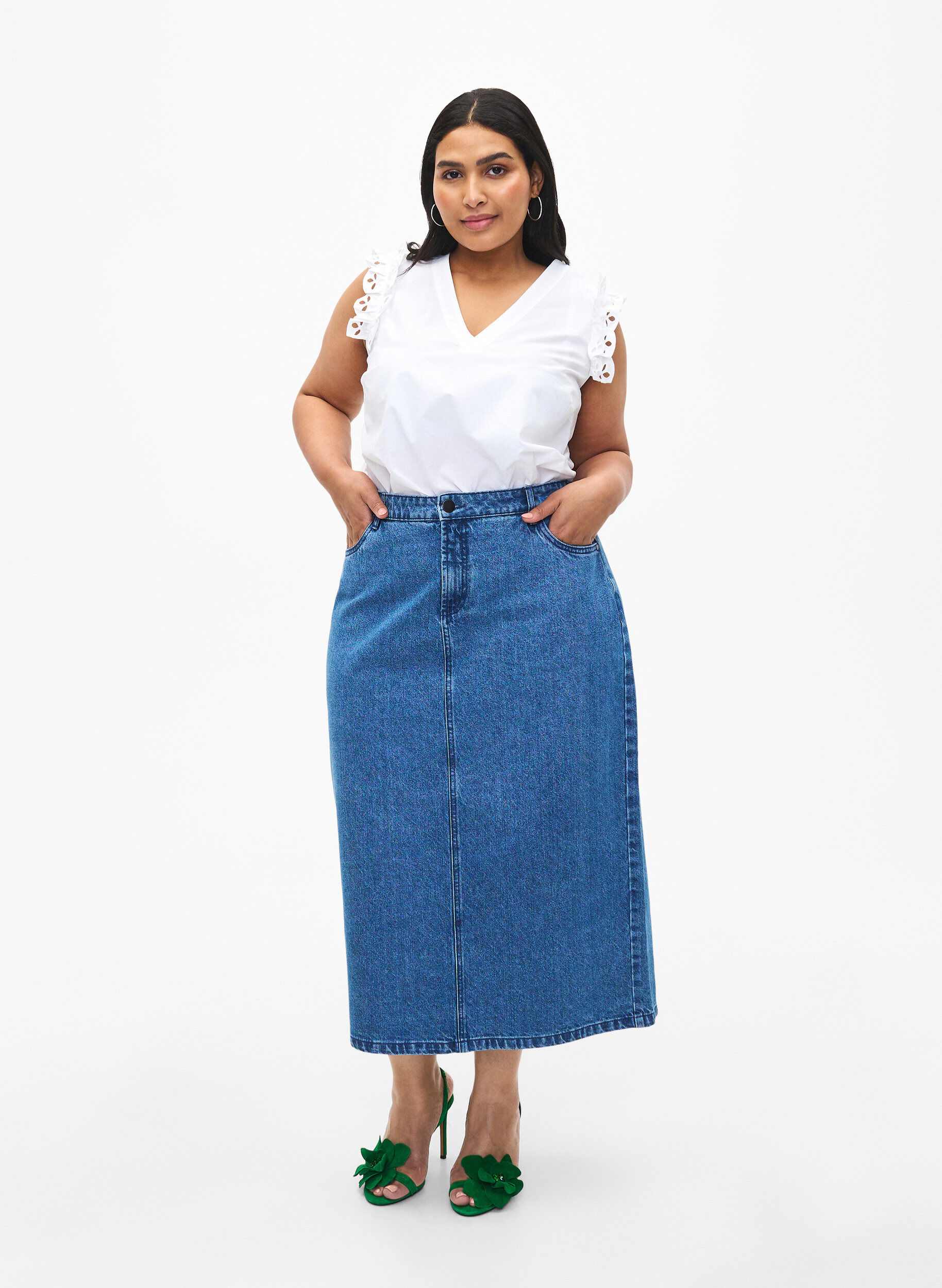 Zizzi &AElig;rmel&oslash;s top i bomuld med fl&aelig;ser, Hvid, Model image number 1