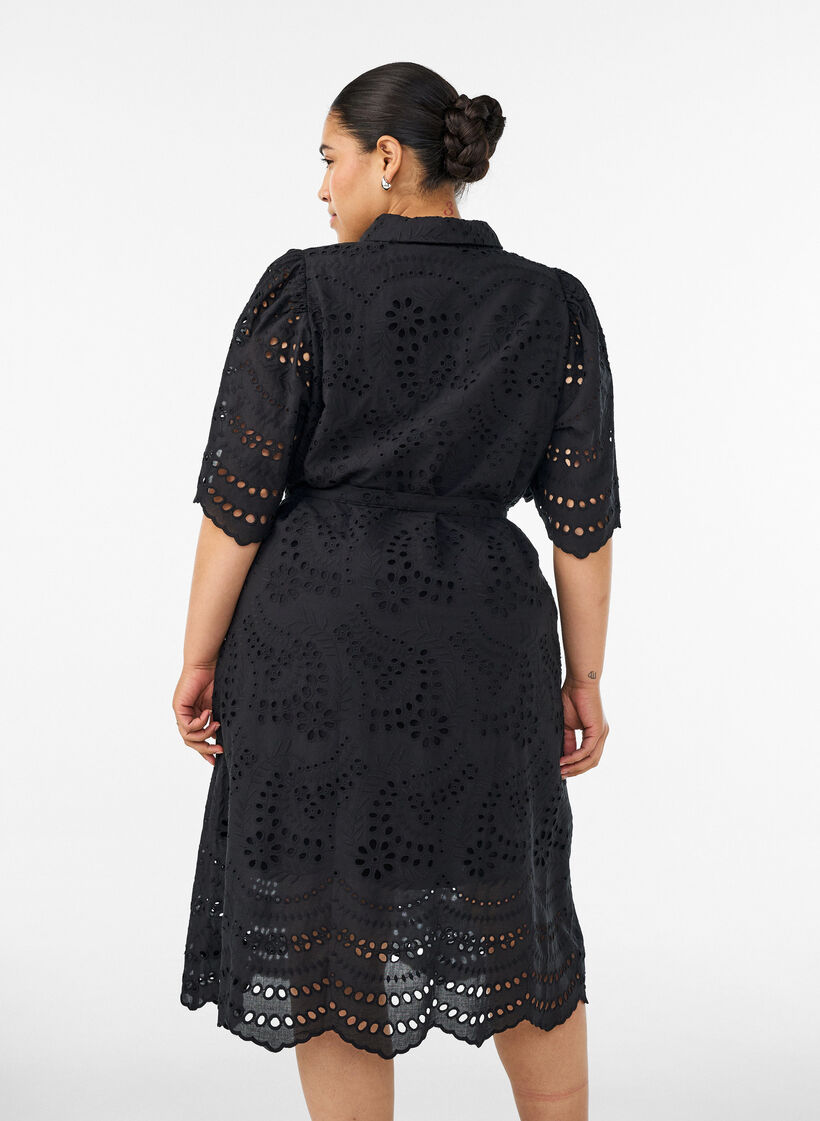 Skjortekjole i broderie anglaise med bindeb&aelig;lte, Sort, Model image number 2