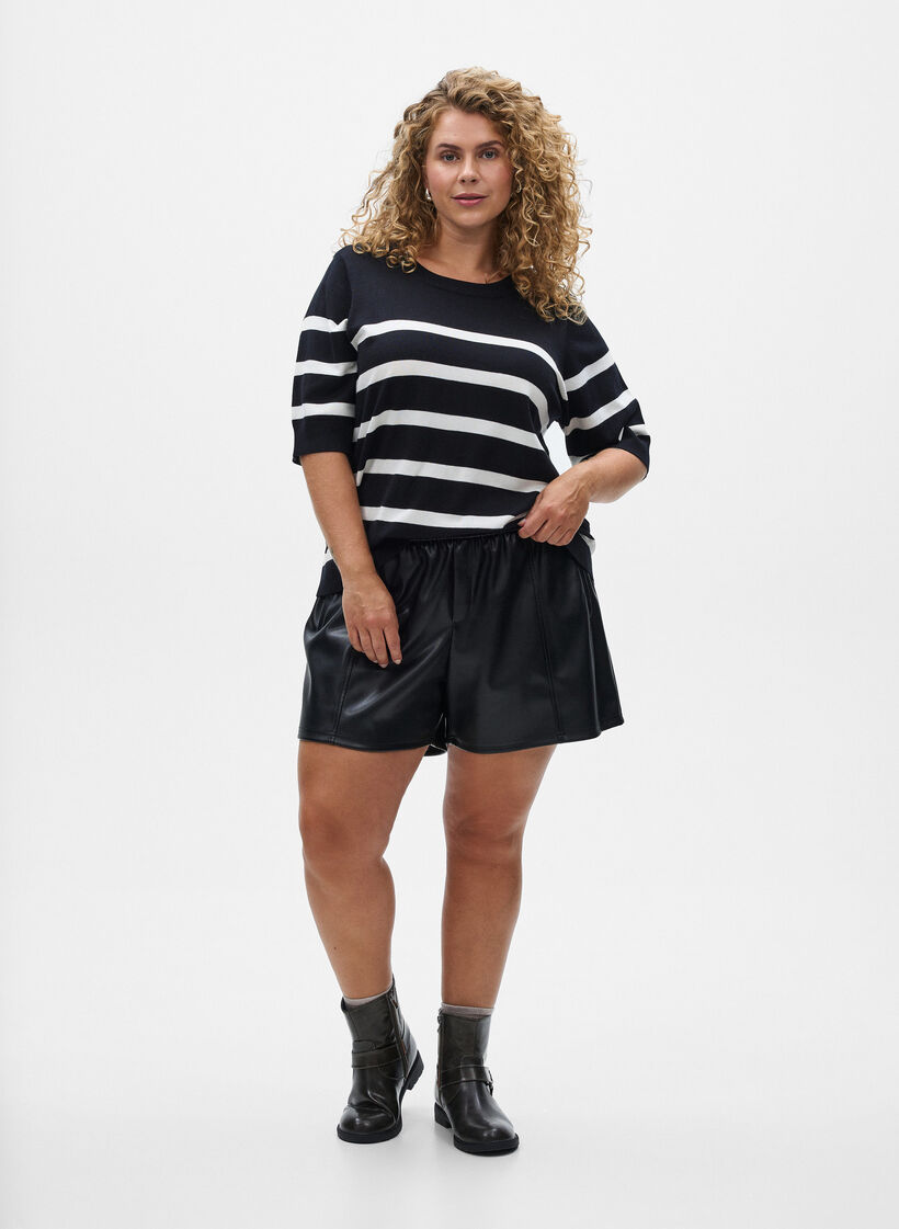 Stribet strikbluse med korte &aelig;rmer, Sort, Model image number 1