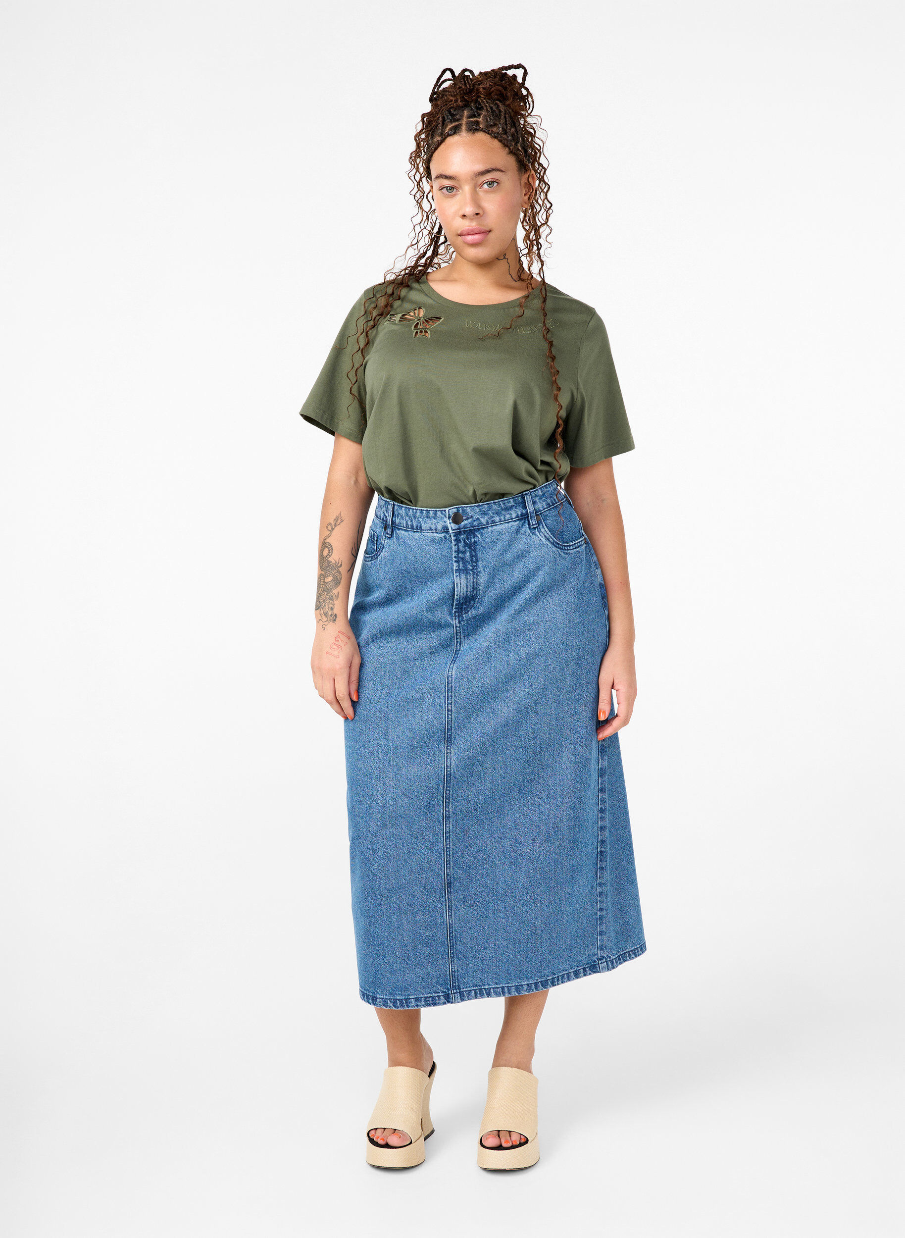 Zizzi T-shirt i &oslash;kologisk bomuld med sl&oslash;jfedetalje, Thyme, Model image number 2