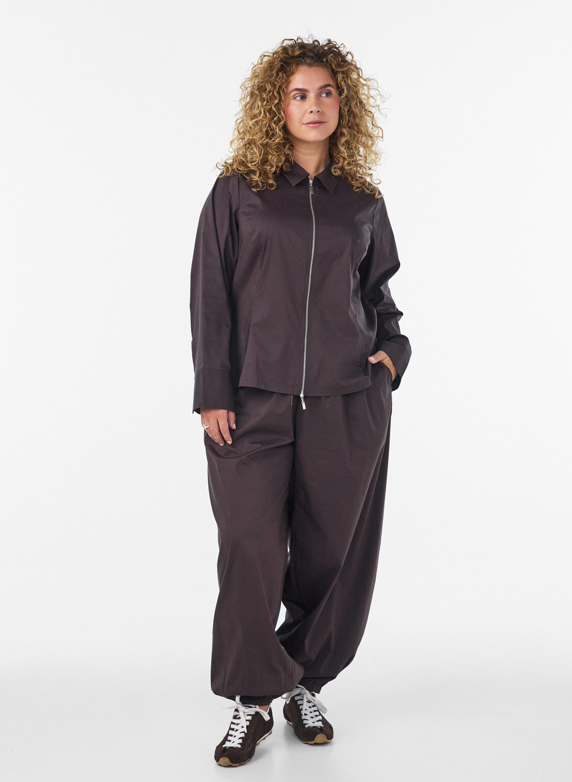 ZizziKort skjorte med tovejslynl&aring;s, Brun, Model image number 1