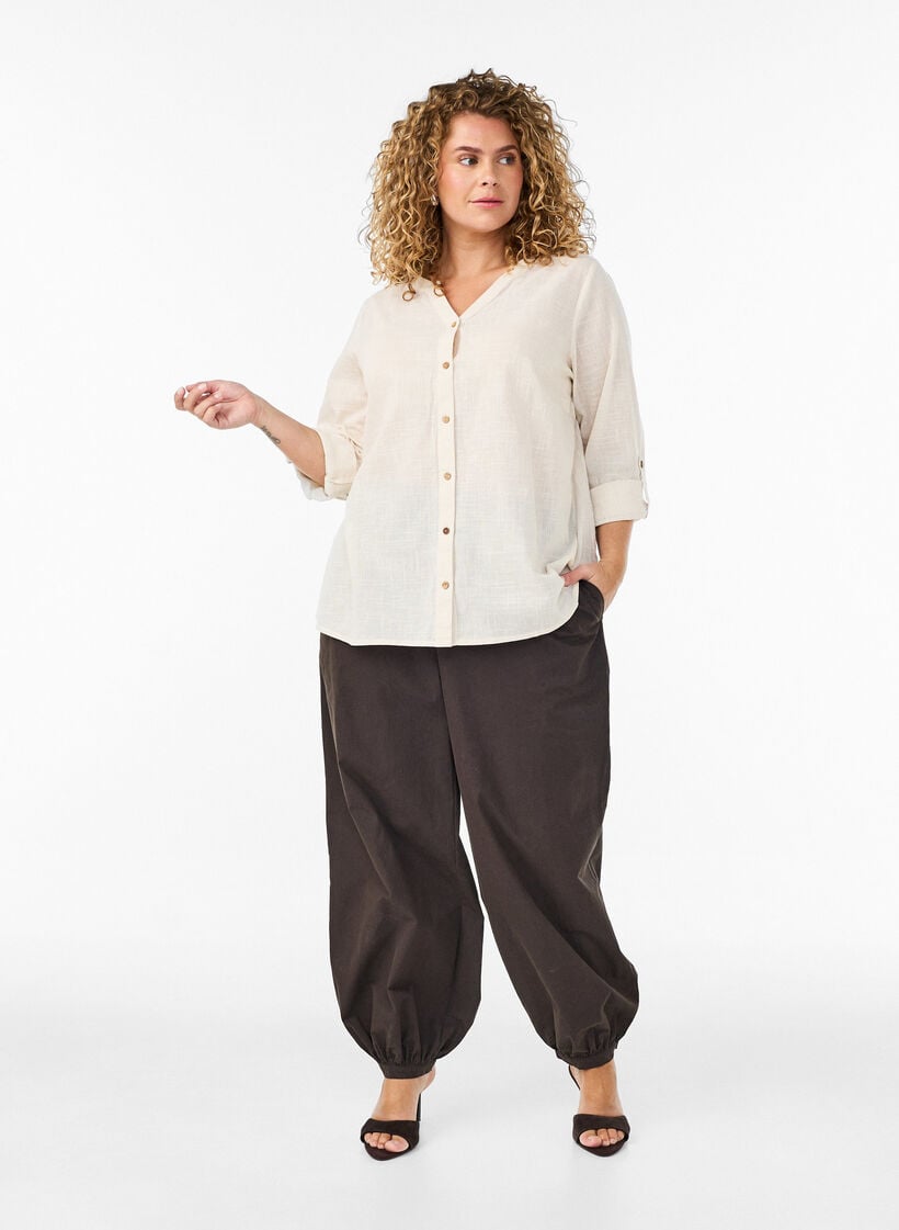 Skjortebluse i bomuld med v-udsk&aelig;ring, Vanilla, Model image number 1