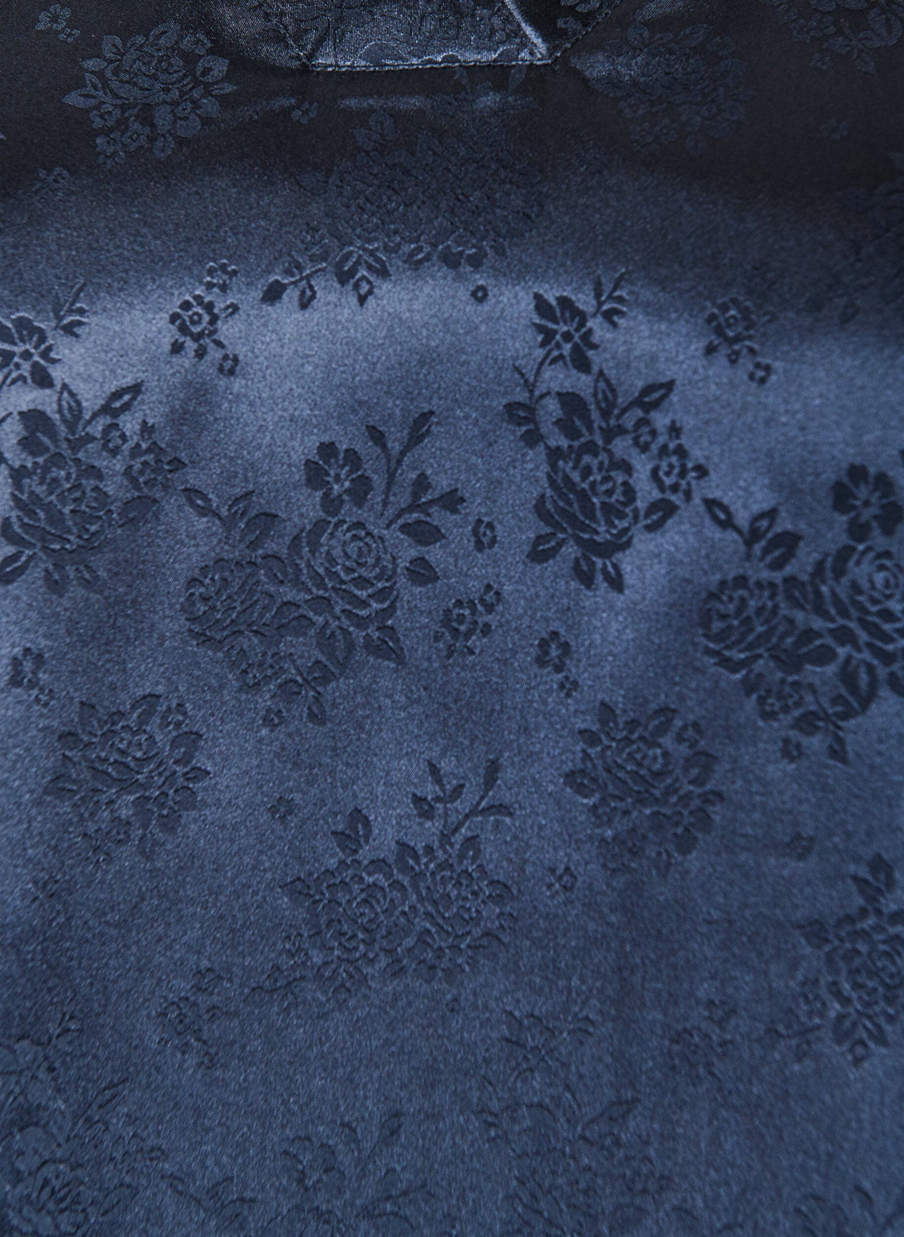 ZizziSatinbluse med blomsterm&oslash;nster og V-udsk&aelig;ring, Bl&aring;, Packshot image number 2