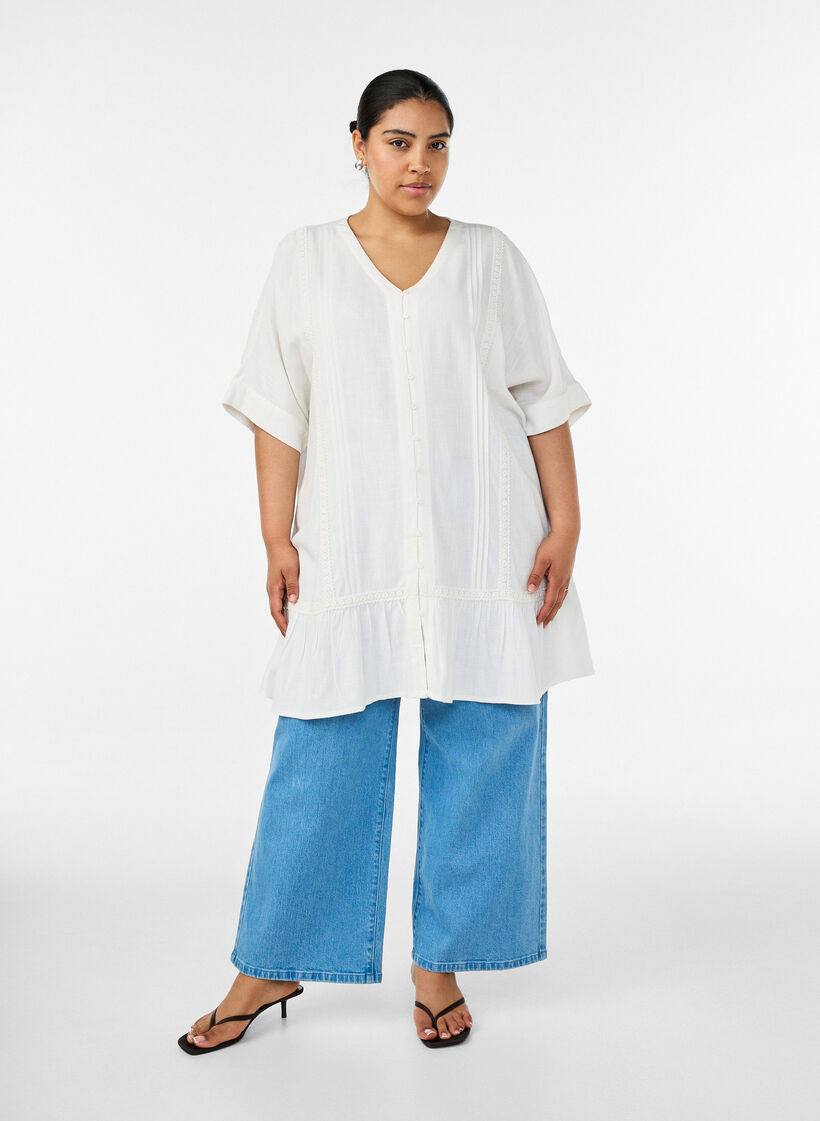 Tunika i viskose med knapper og fl&aelig;sekant, Vanilla, Model image number 1