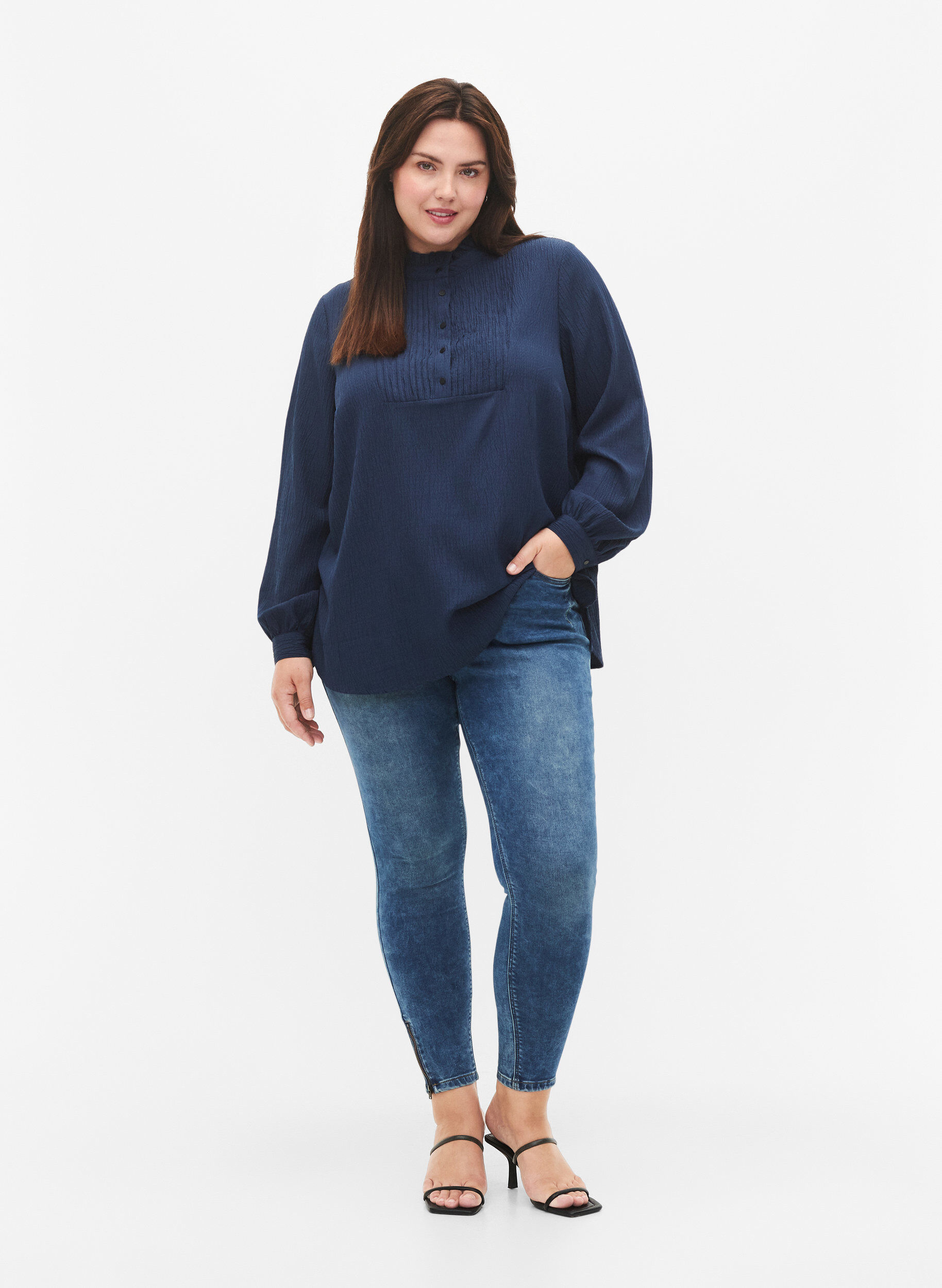Zizzi Lang&aelig;rmet bluse med fl&aelig;sekrave, Dress Blues, Model image number 2