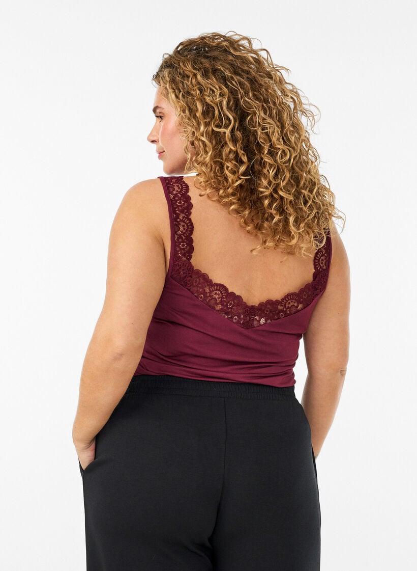 Viskose top med blondekant, R&oslash;d, Model image number 2