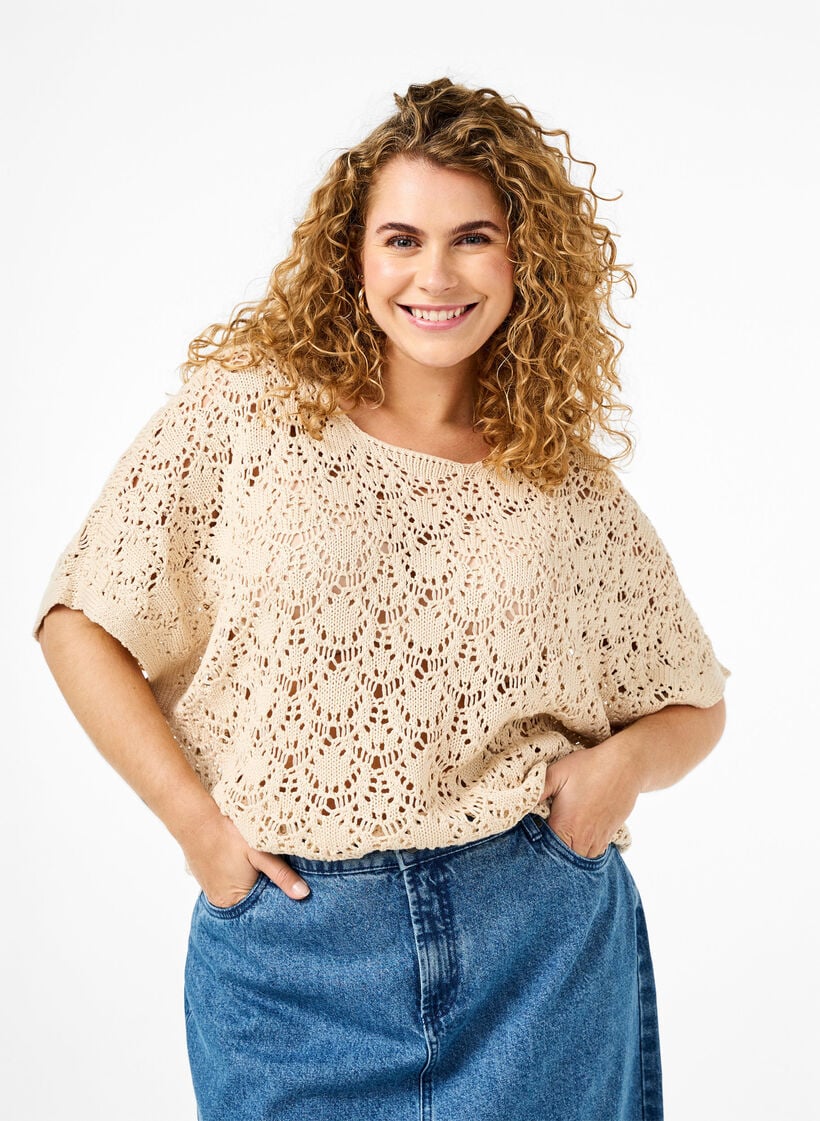 Strikbluse med korte flagermus&aelig;rmer, Beige, Model image number 0